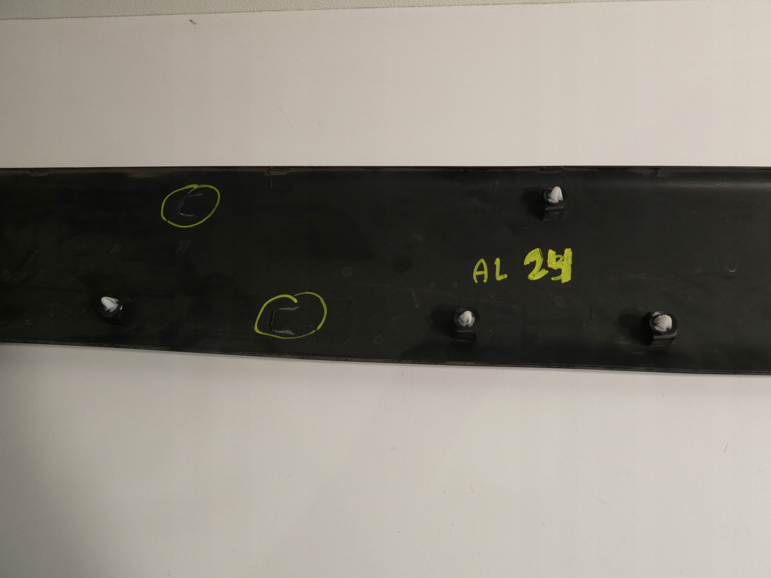 moulding side left MASTER III MOVANO B 828210160R