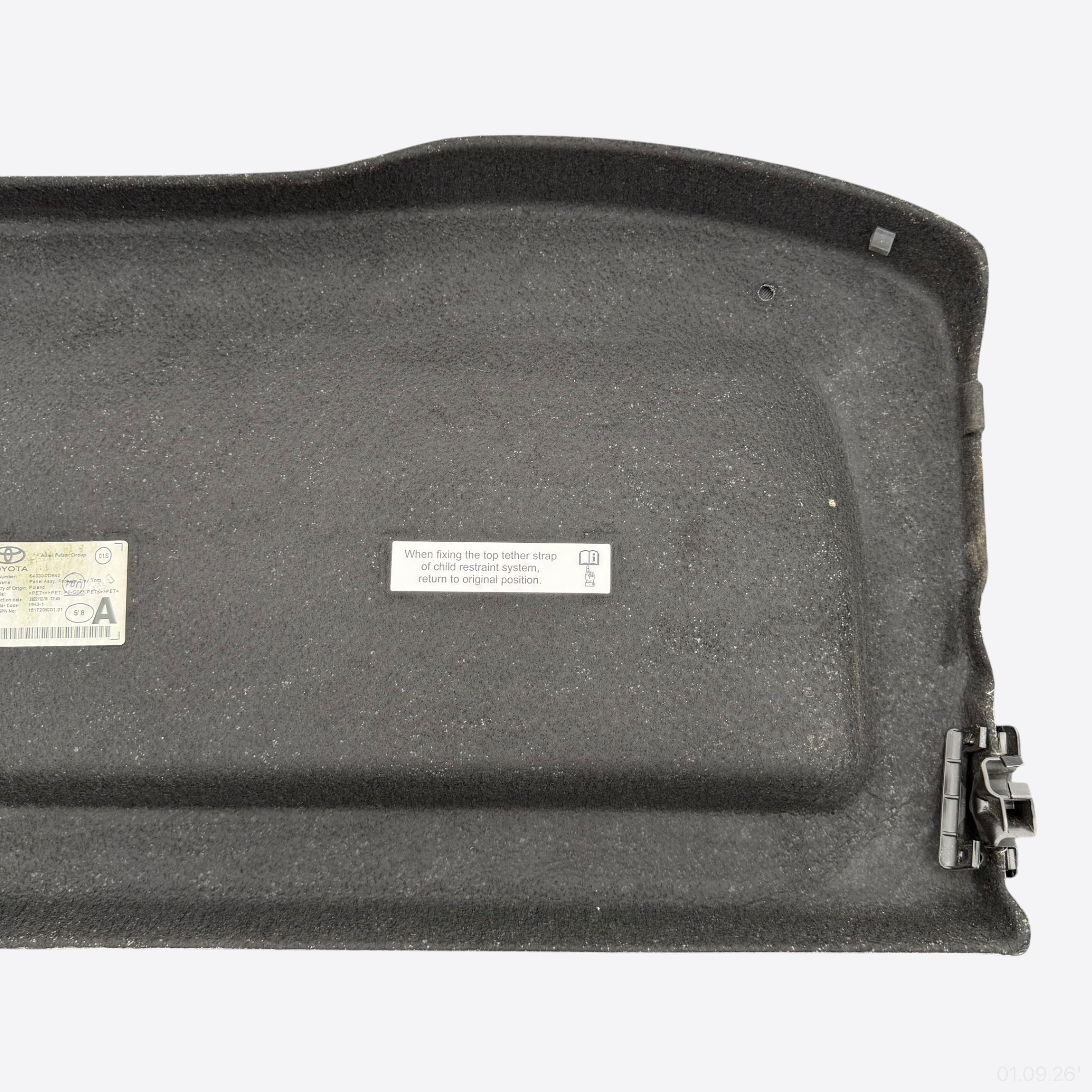 plato rear boot TOYOTA YARIS IV 64330-0D640