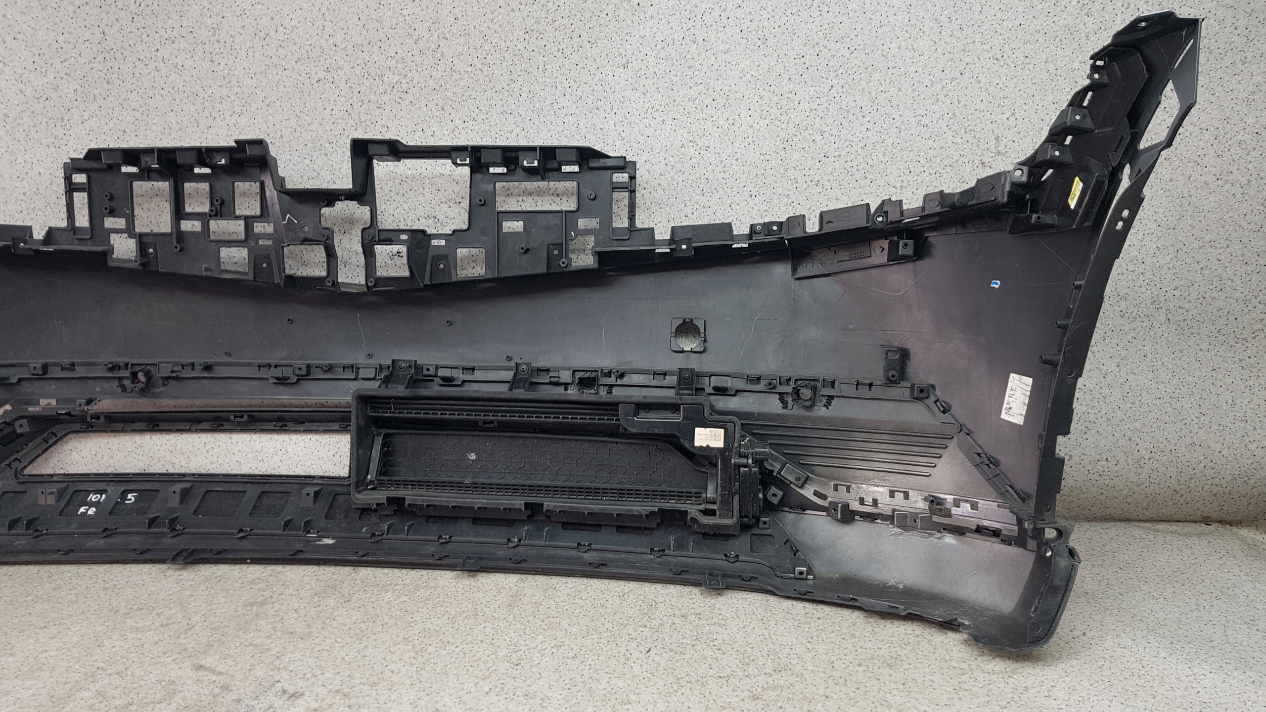 HYUNDAI IONIQ 5 V 2021 - + blinds bumper front 3552