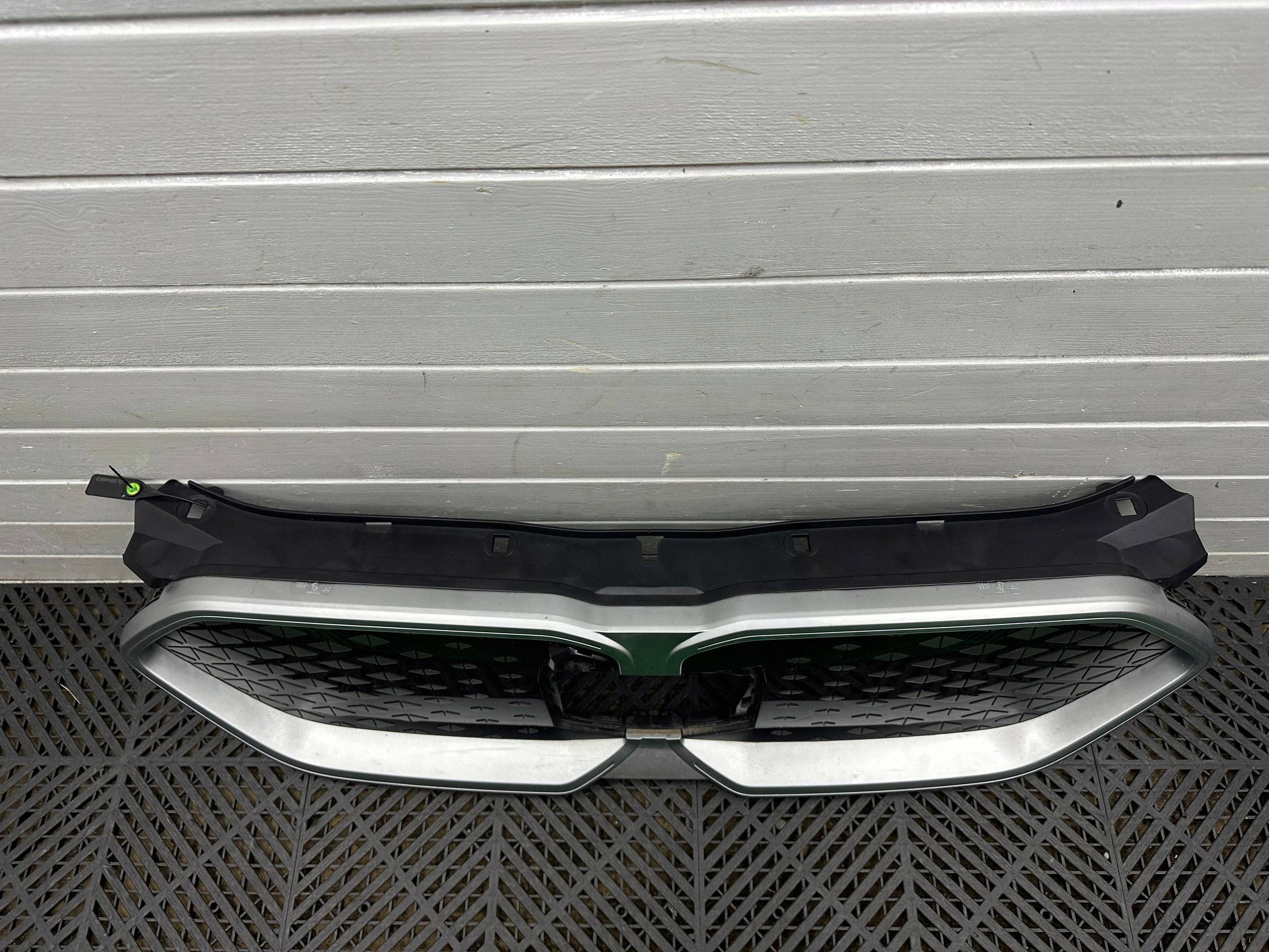 grille radiator (grill) BMW X2 U10 5A4B3D3