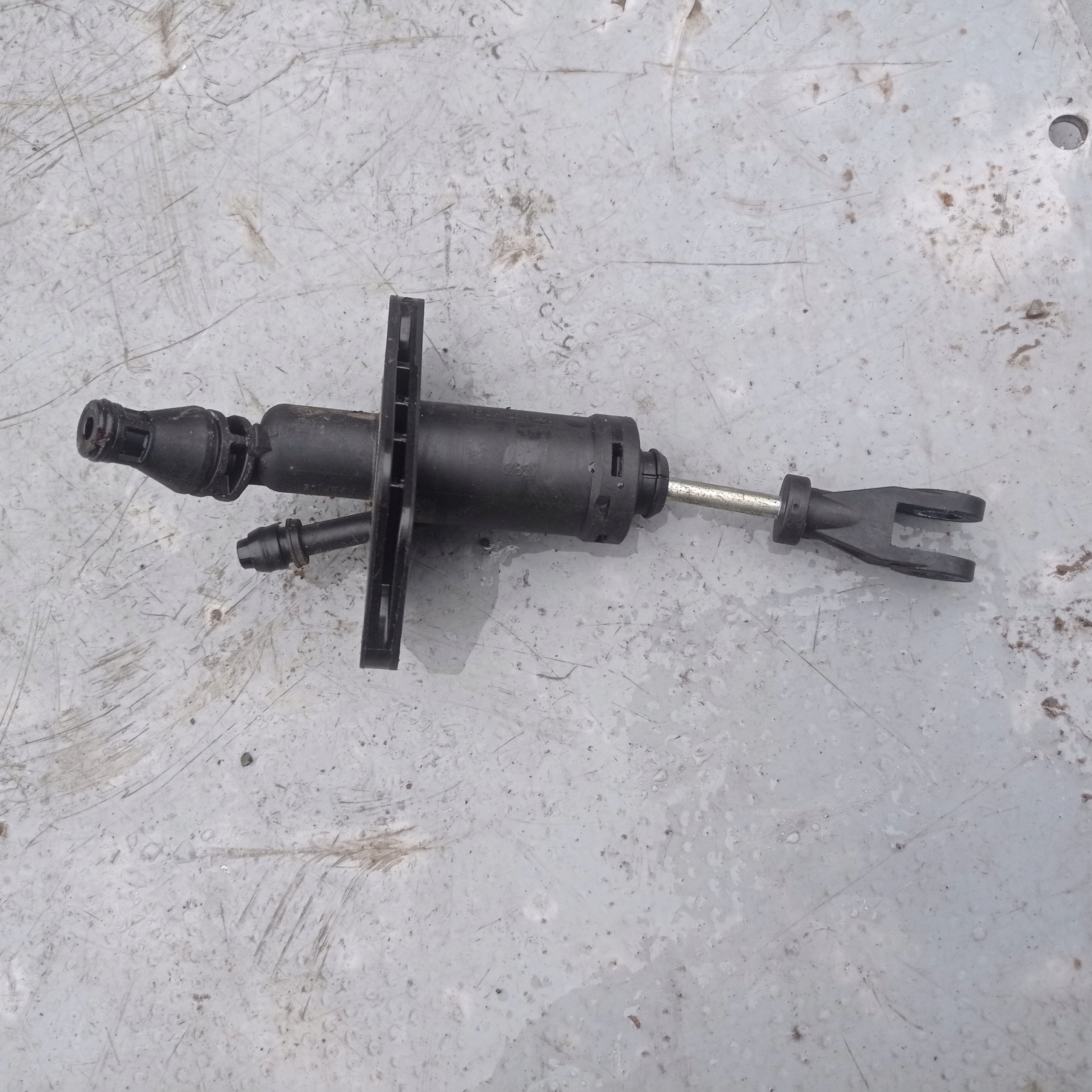 Pompka Sprzęgła Alfa Romeo 159 55191402