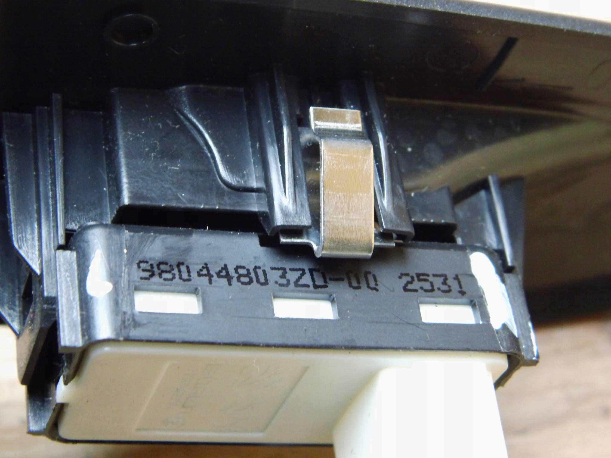 Peugeot 208 II 2008 panel window control switch right rear part rear