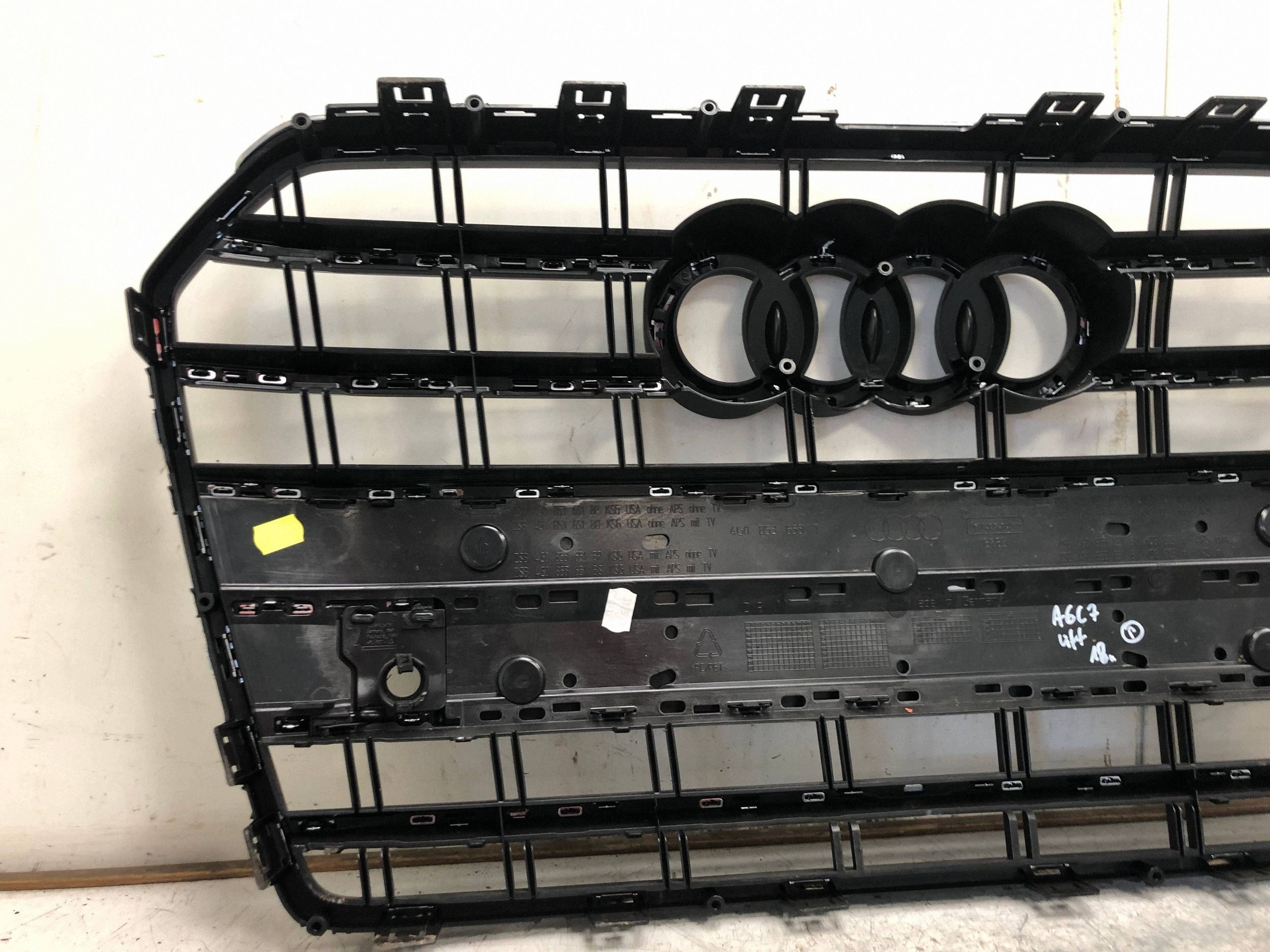 Grill Grill AUDI A6 C7 LIFT 4G0853653T
