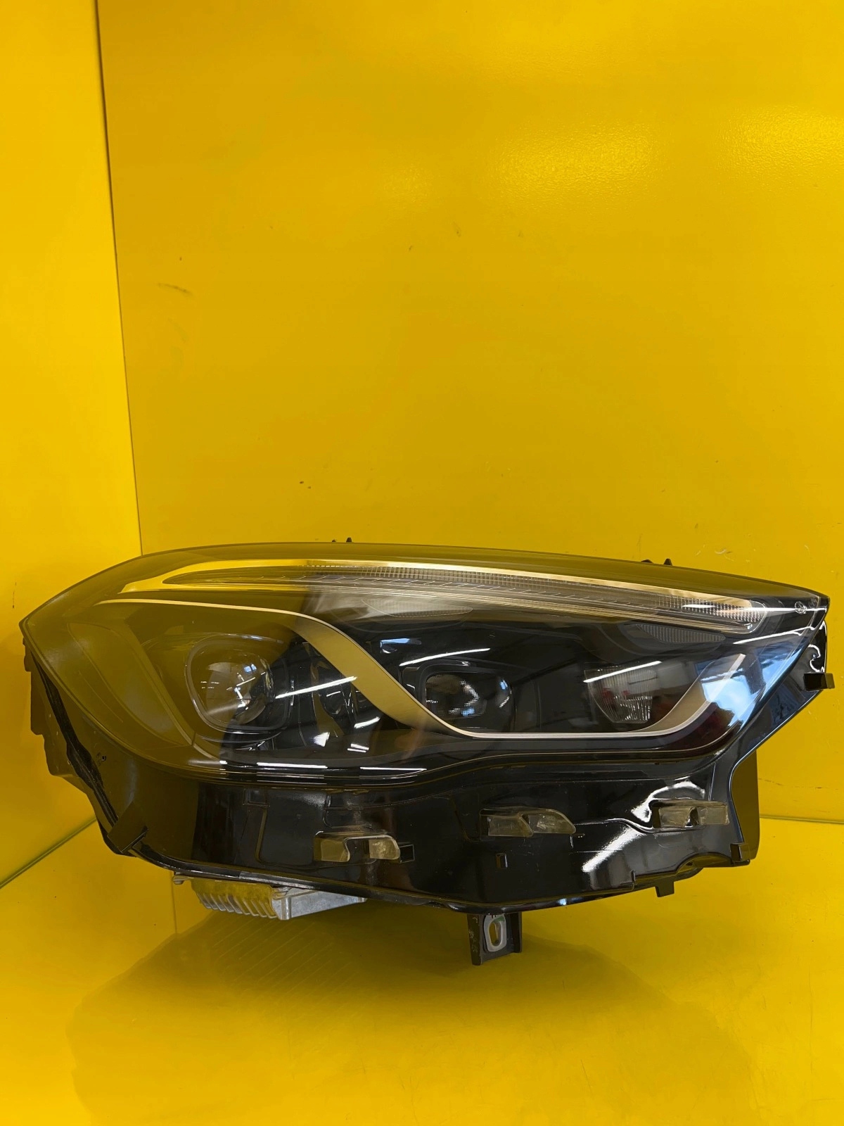 light right Mercedes GLA W247 Full Led A2479064204