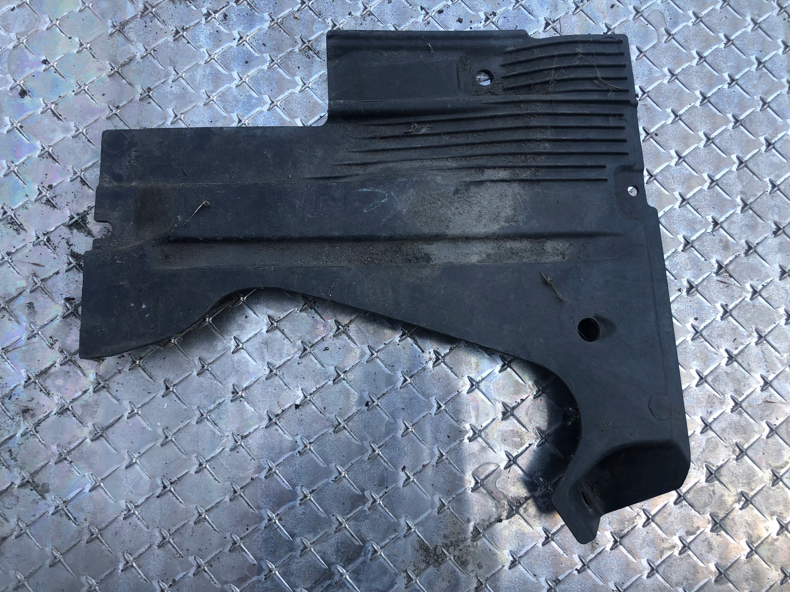 Blende Abdeckung Unterfahrschutz links AUDI A6 C6 4F0825215M