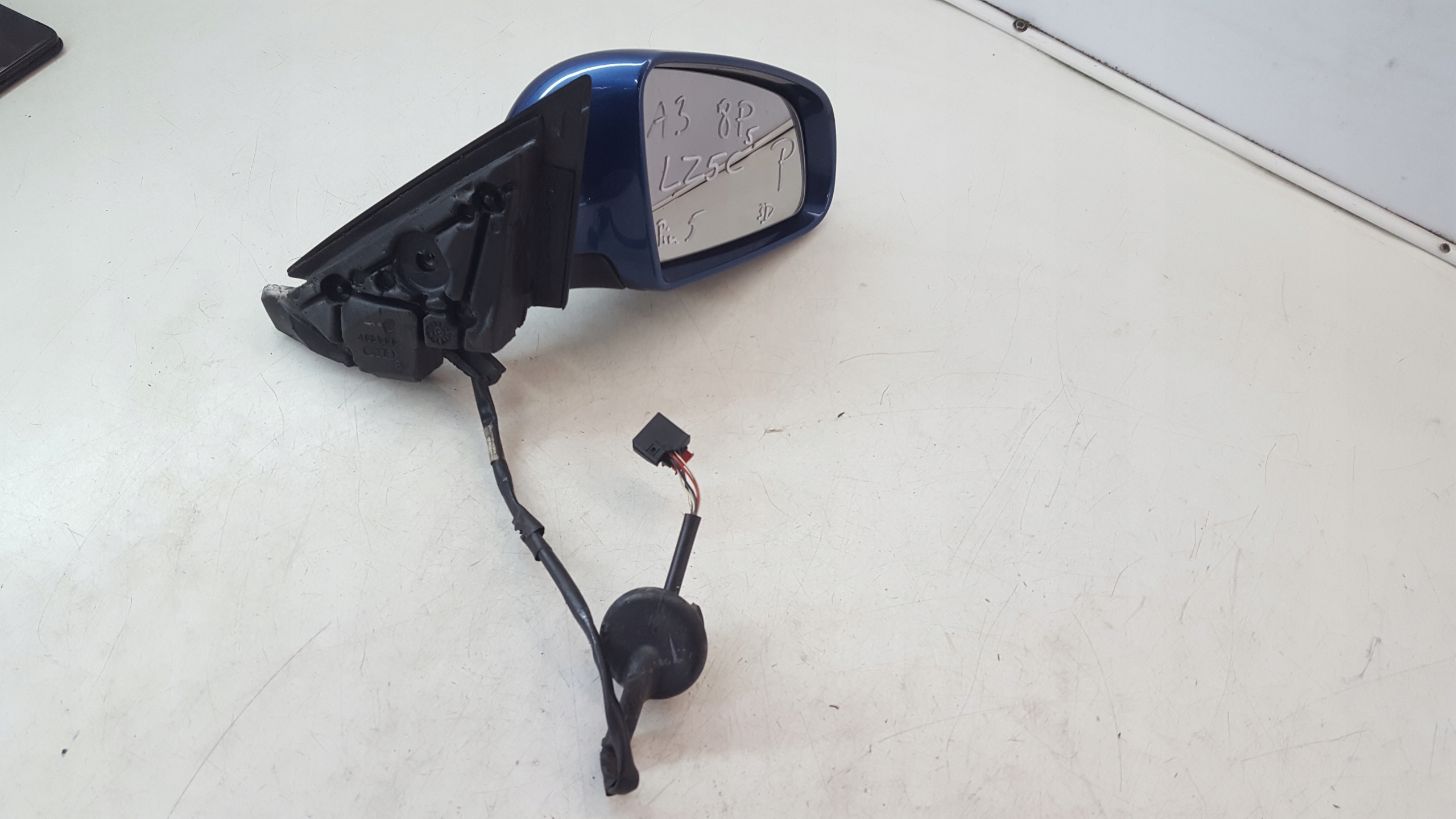 mirror right 5 PIN LZ5C europa Audi A3 8P