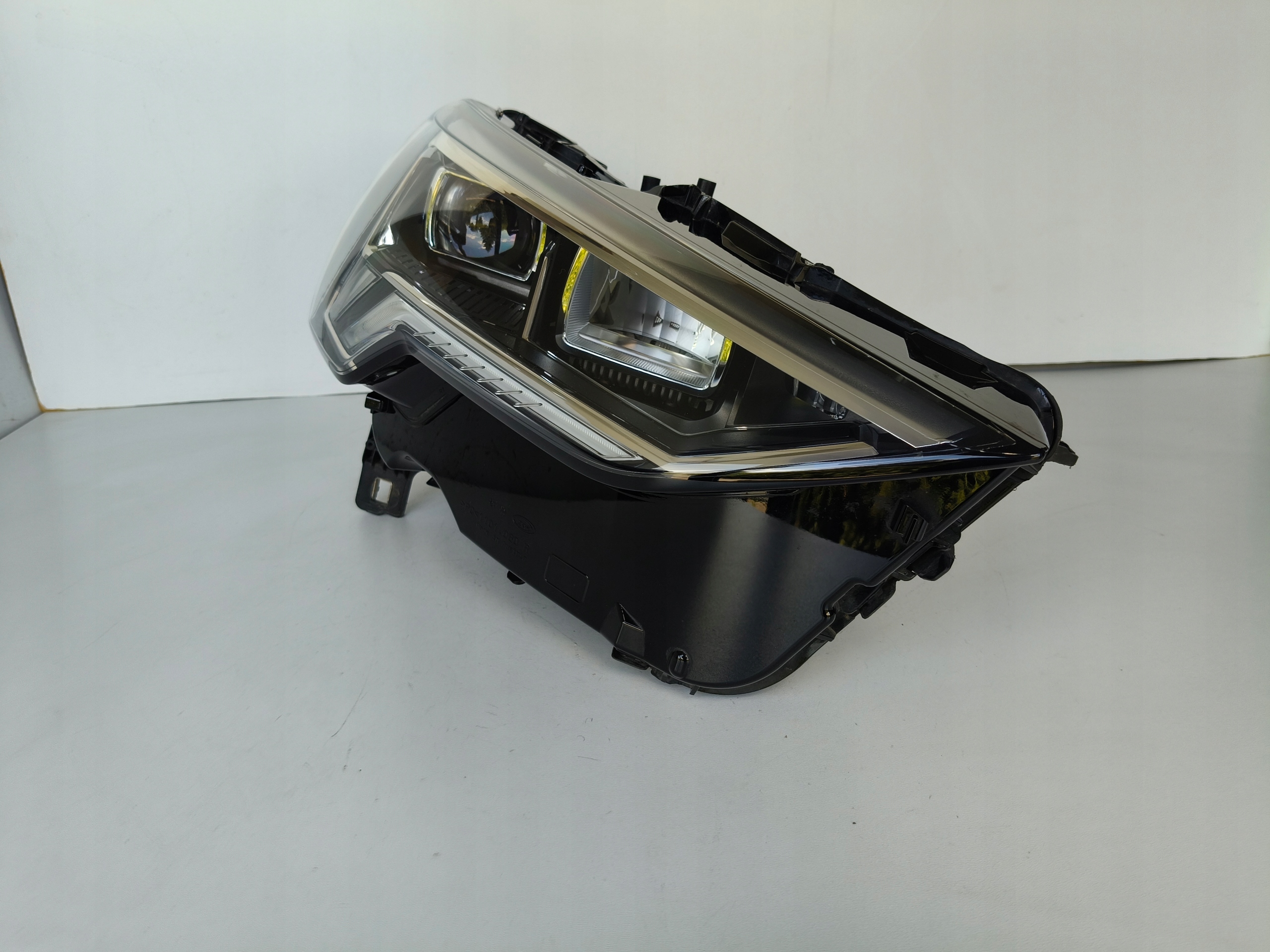 light right REFLEKTOR AUDI Q3 II 83A 18- FULL LED