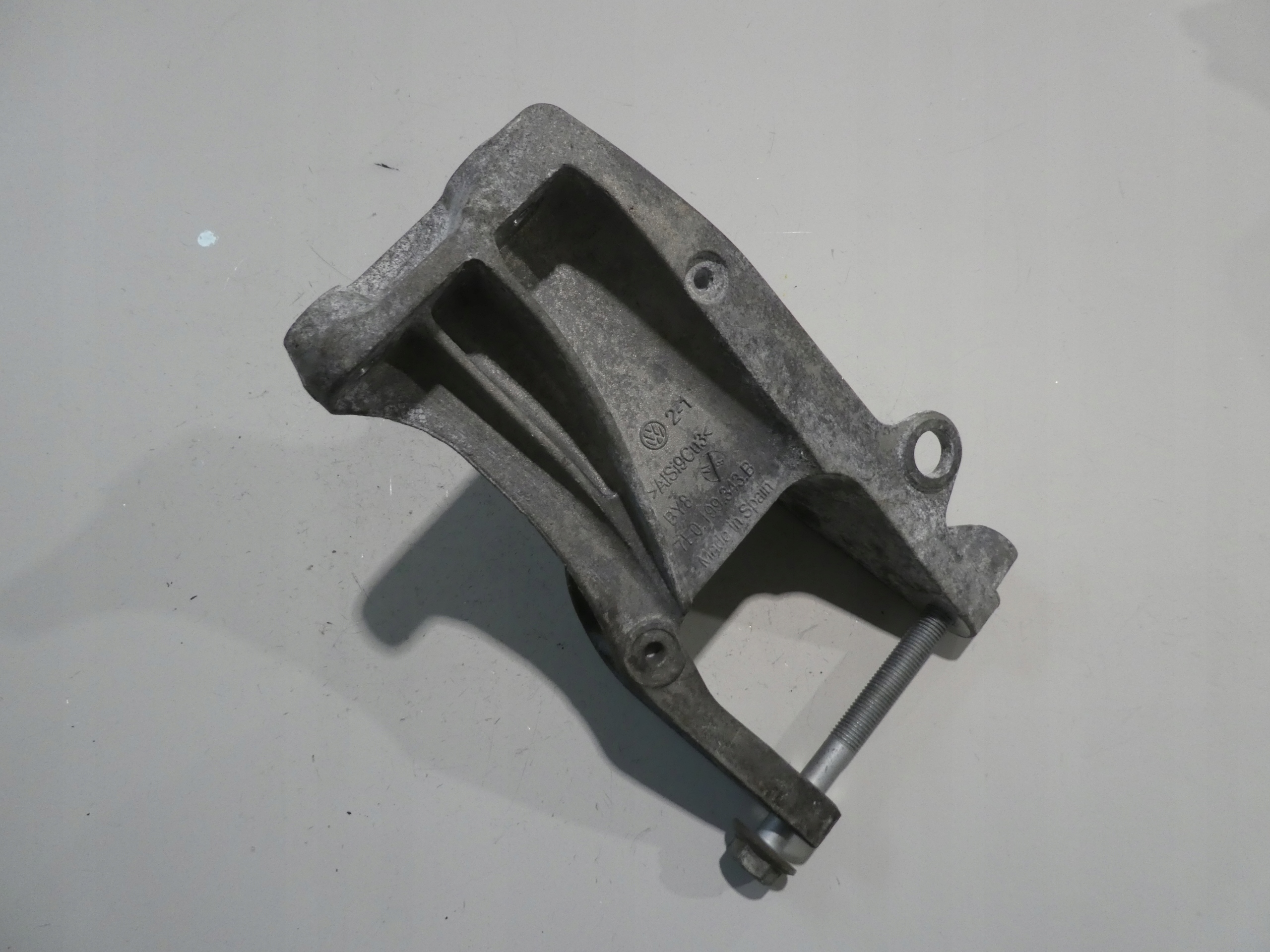 VW T6 2.0TDI holder engine mount 7E0199343B