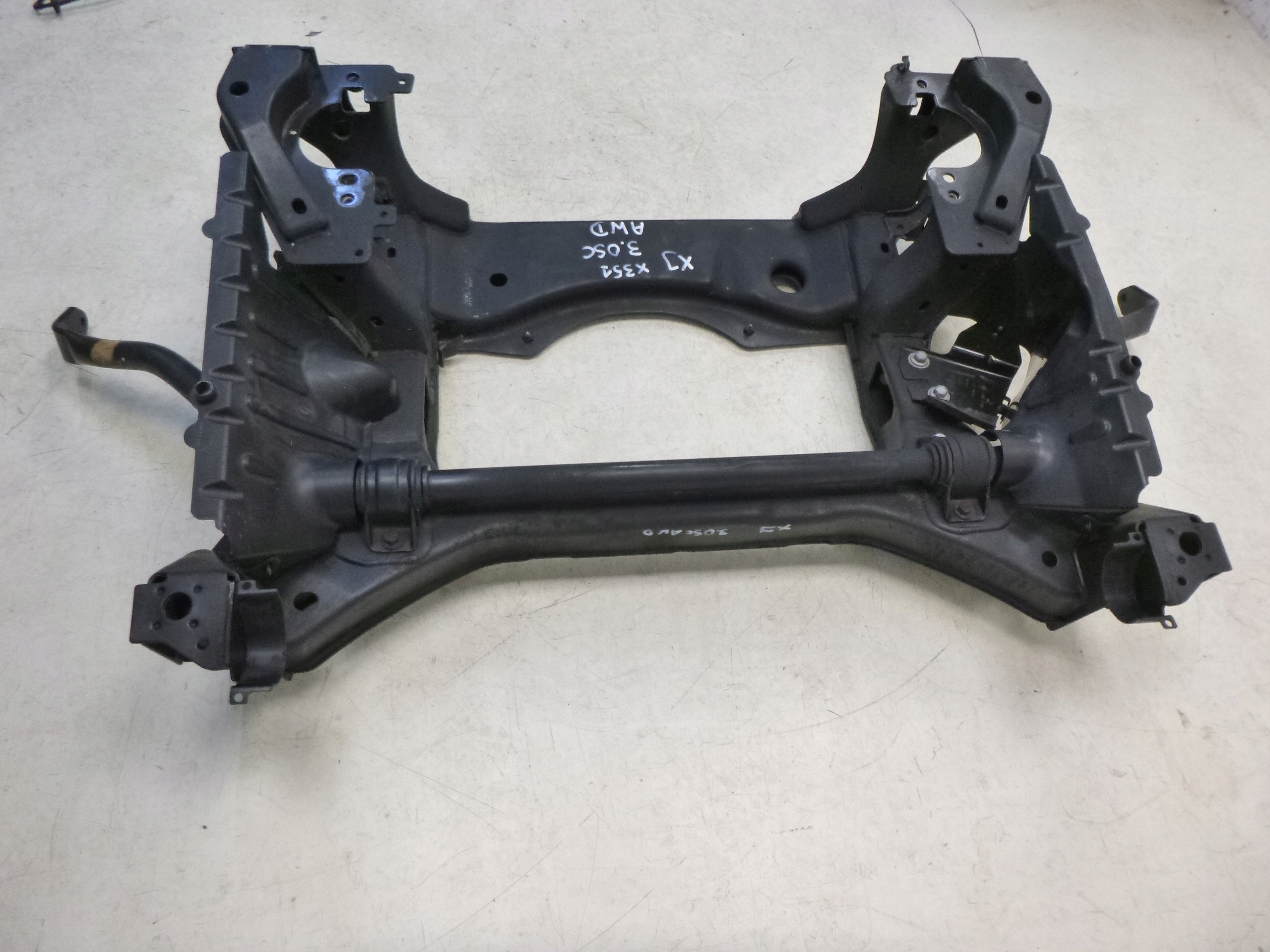 JAGUAR XJ X351 3.0 SC axle beam subframe sider 4x4 AWD front