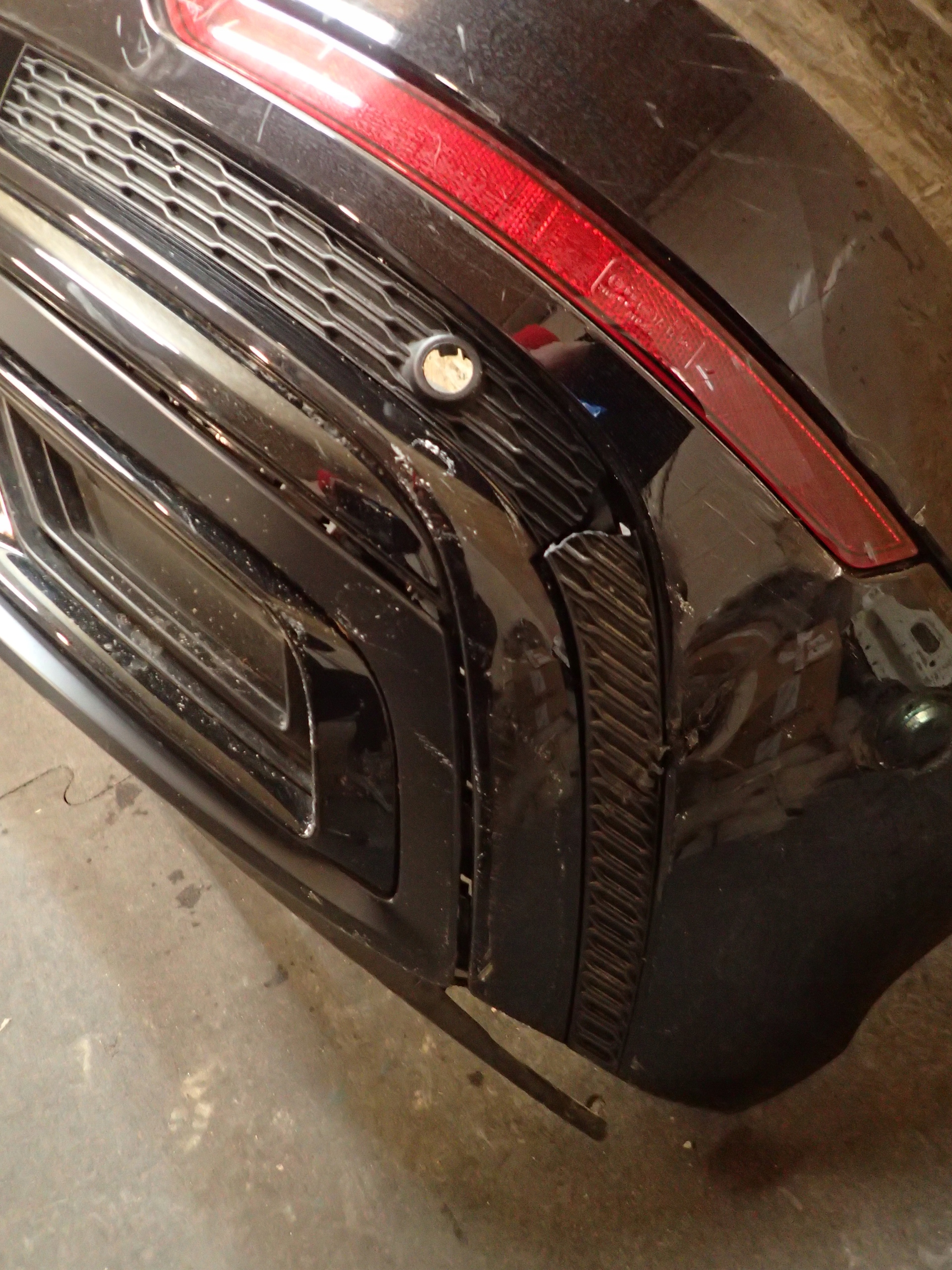 BUMPER REAR PART AUDI Q8 S LINE 4M8