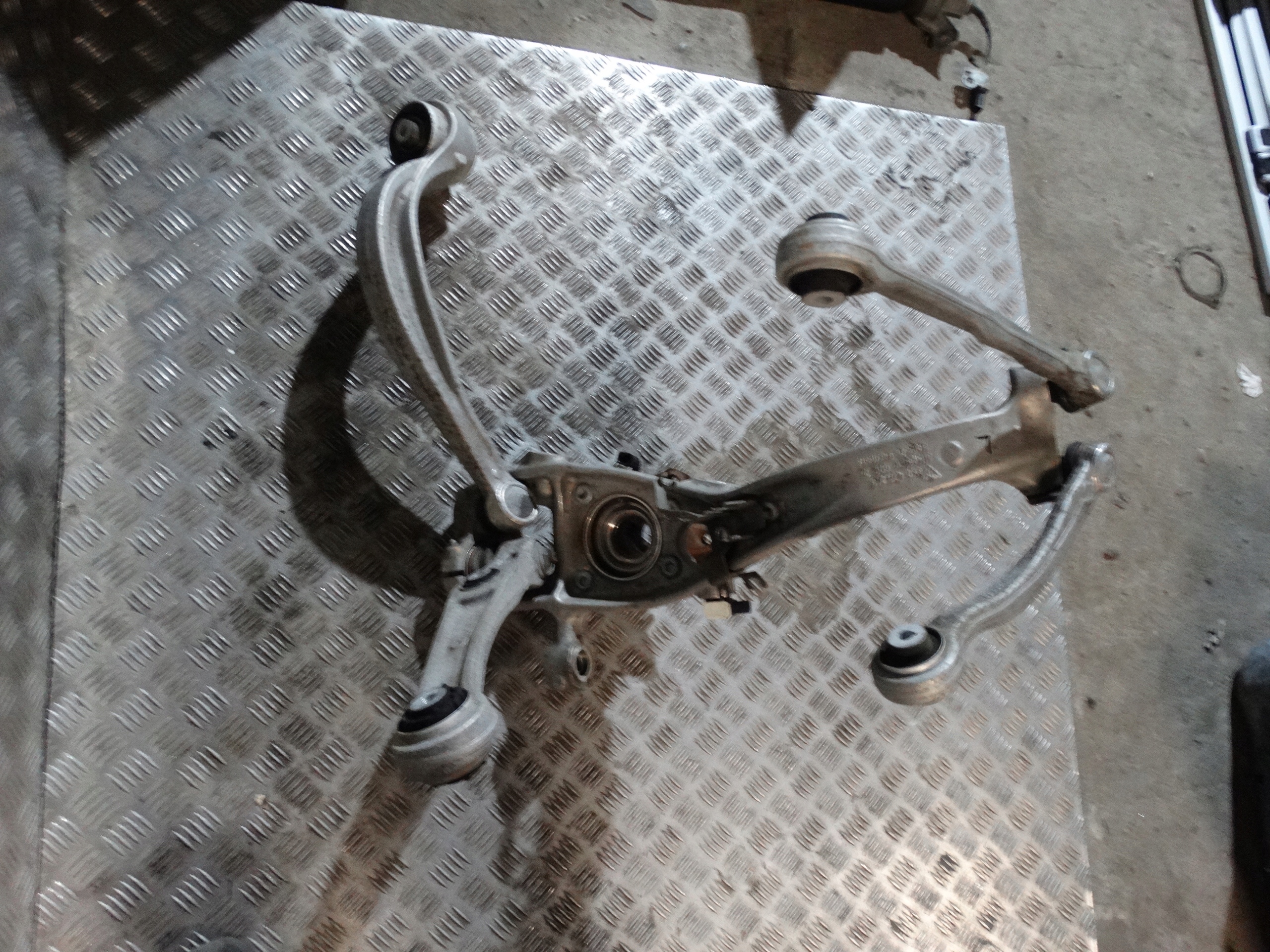 IDEALNE sususpension front left KPL. PORSCHE CAYENNE 9Y 1