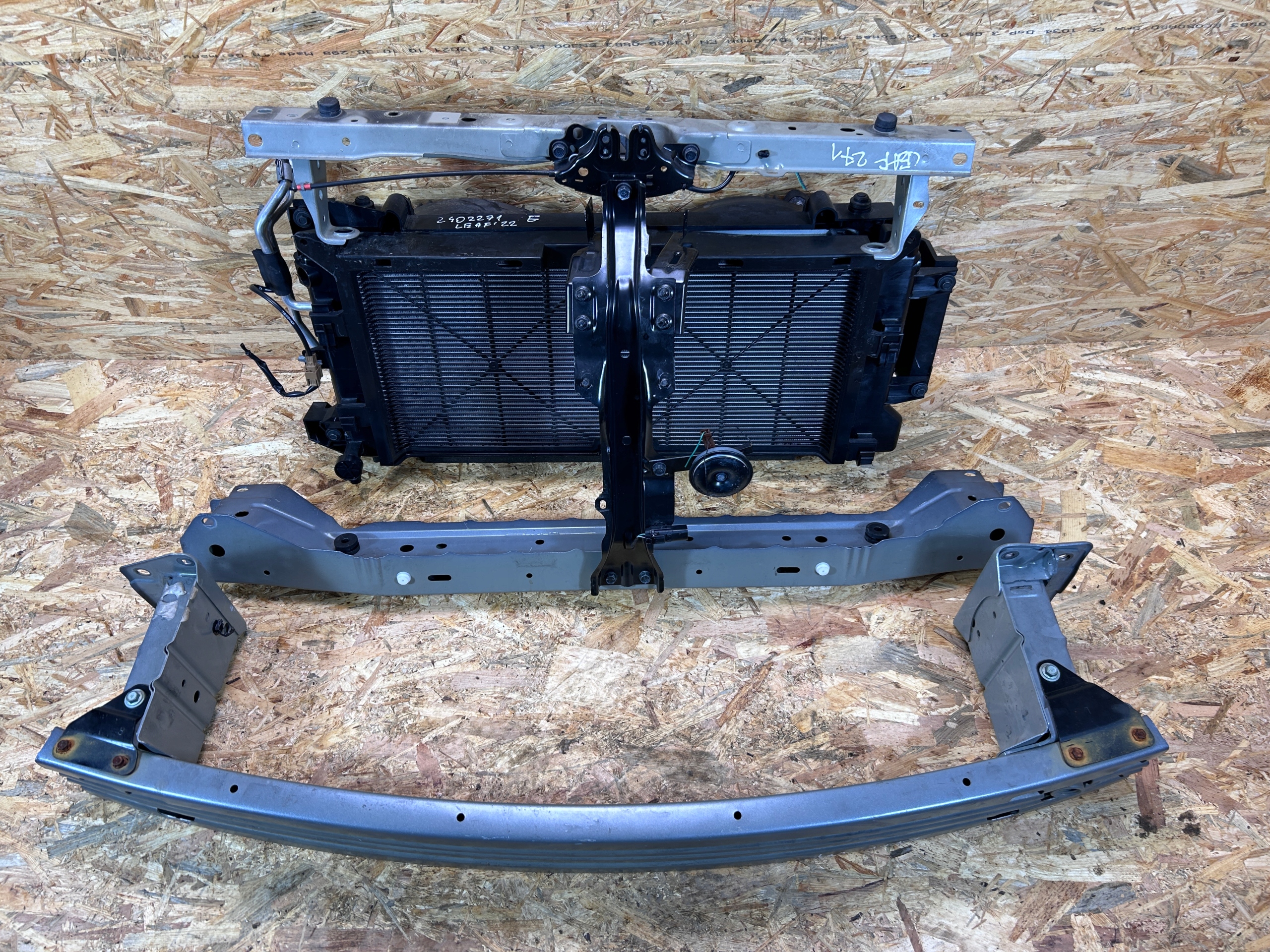 PAS PRZEDNI WZMOCNIENIE BELKA CHŁODNICE NISSAN LEAF II ELEKTRYK 2017-