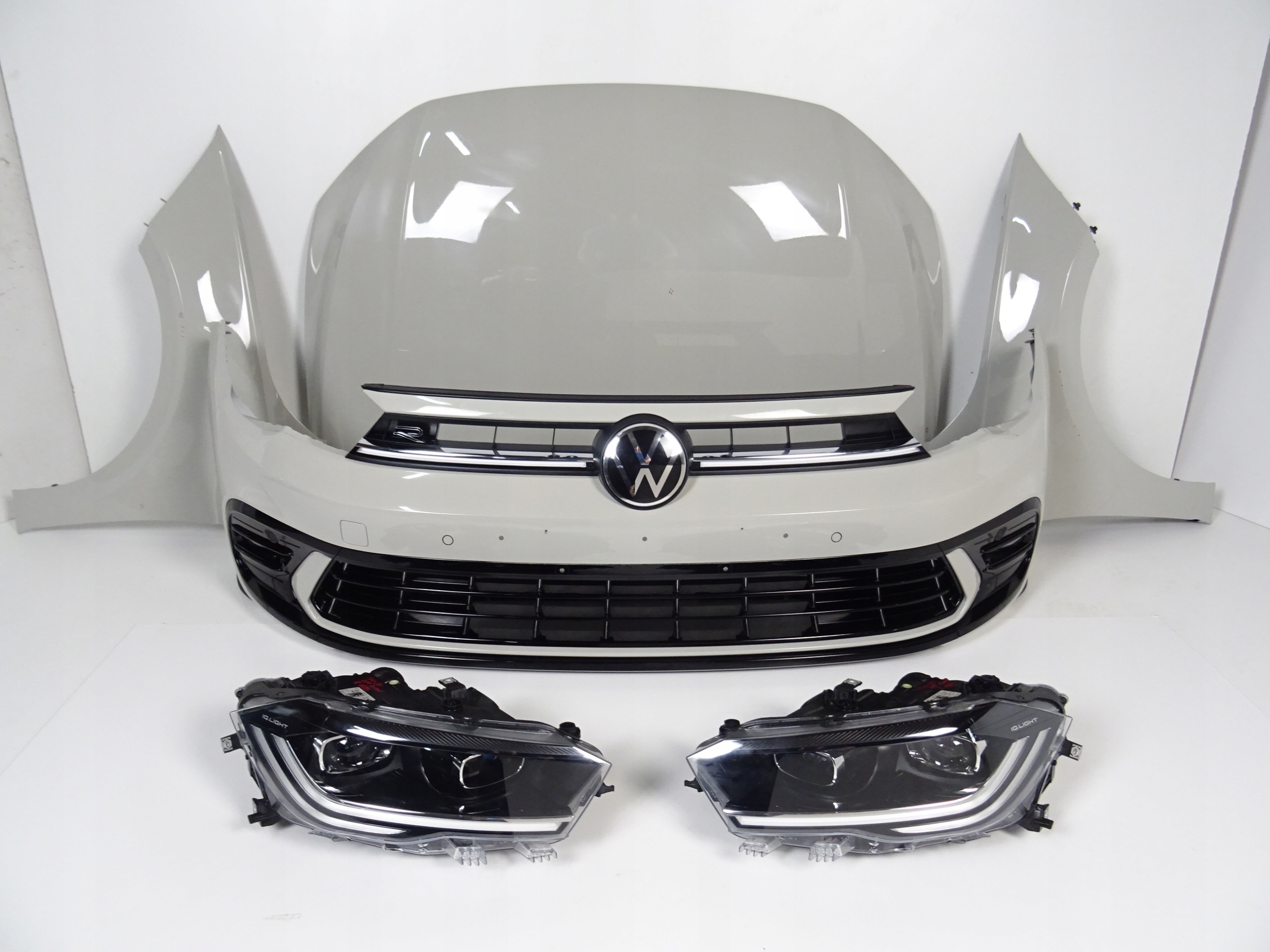 POLO VI 2G LIFT R-LINE MASKA ZDERZAK LAMPA BŁOTNIK