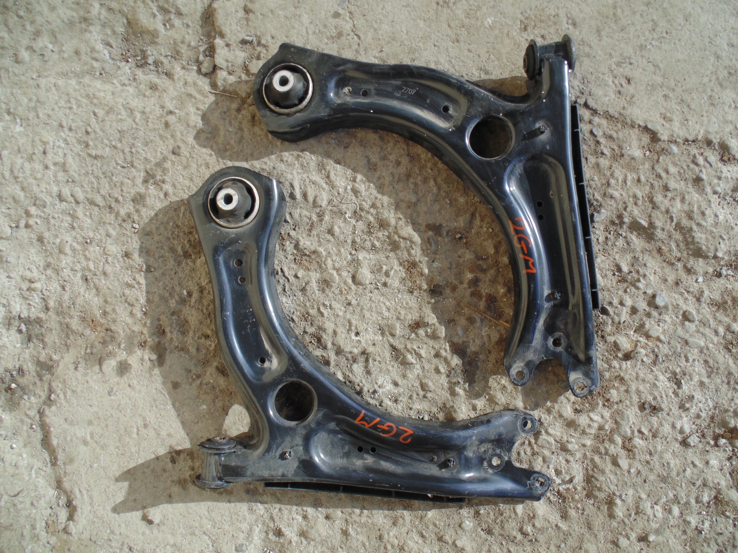 arm front right left VW T-CROSS 2GM 2018 ROK.