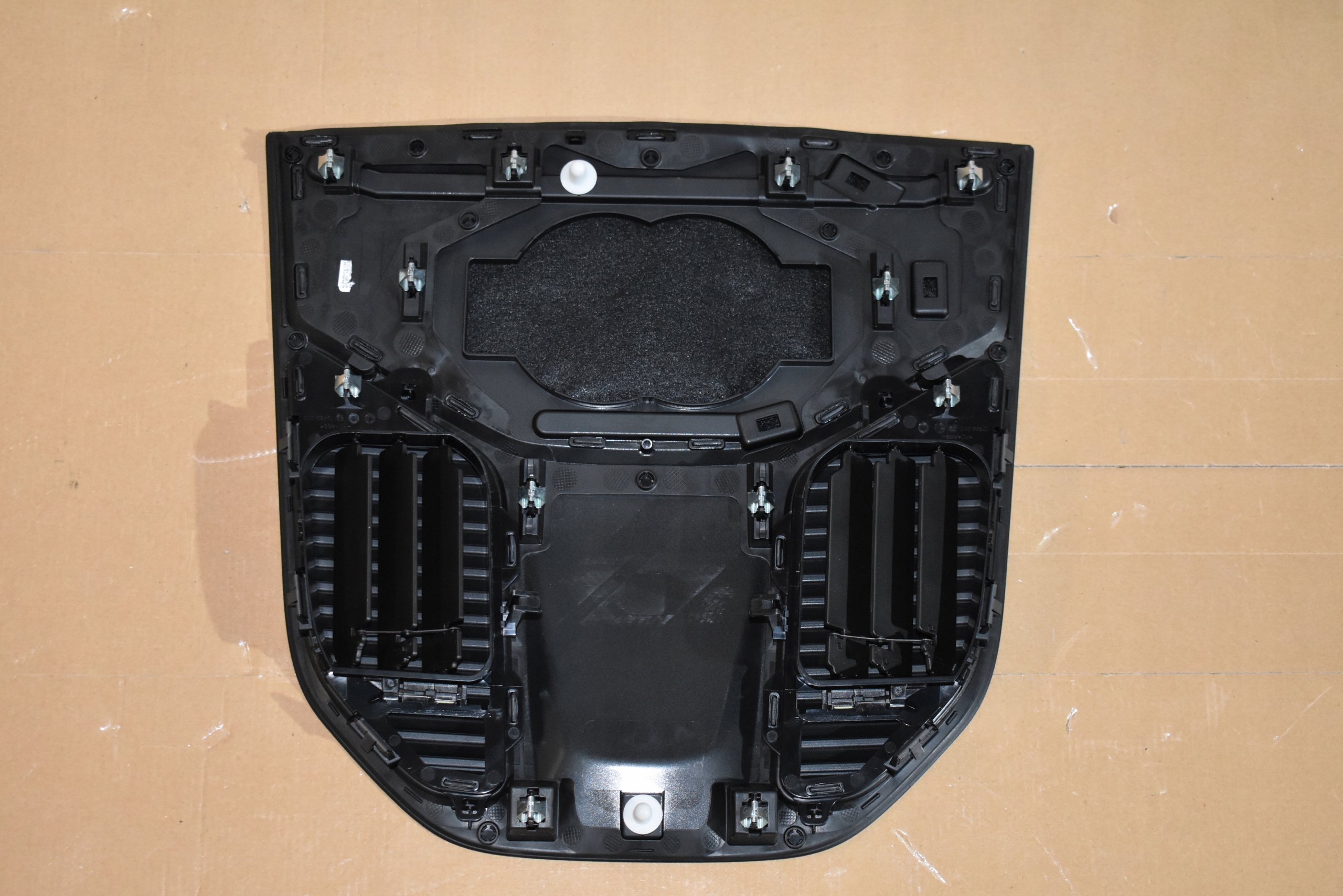 IDEALNA Grille Console PORSCHE CAYENNE 9Y LIFT 25R. 1