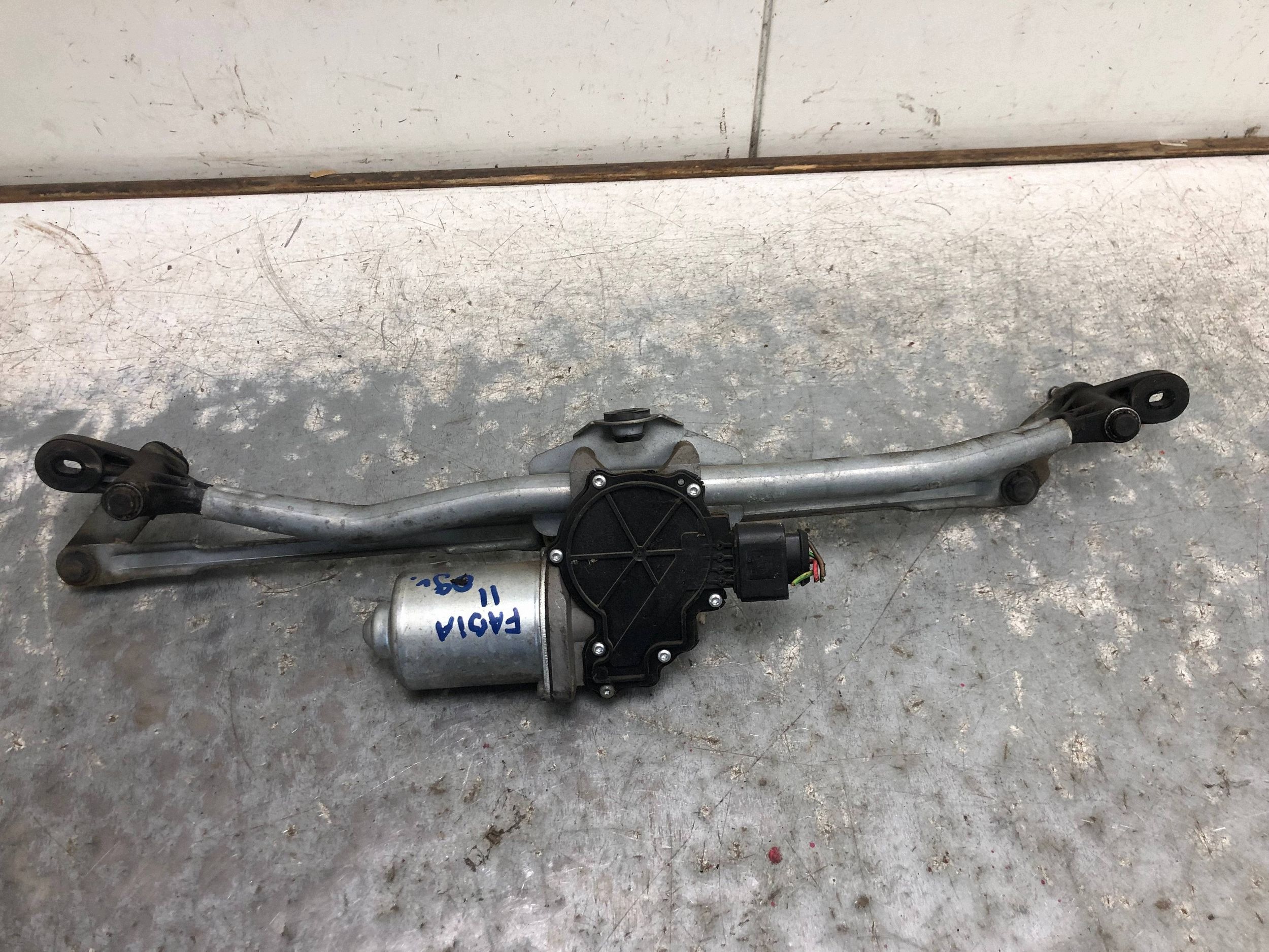 wischergestänge SKODA FABIA MK2 5J1955113B