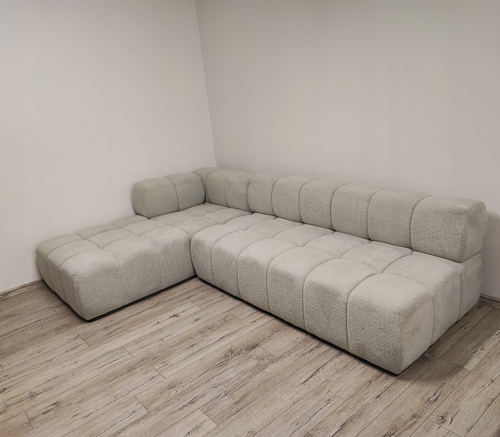 Rohová Sedací Souprava Do Obývacího Pokoje Prošívaná Rohová Sedačka CLIXI 277 CM Pružinová Levá