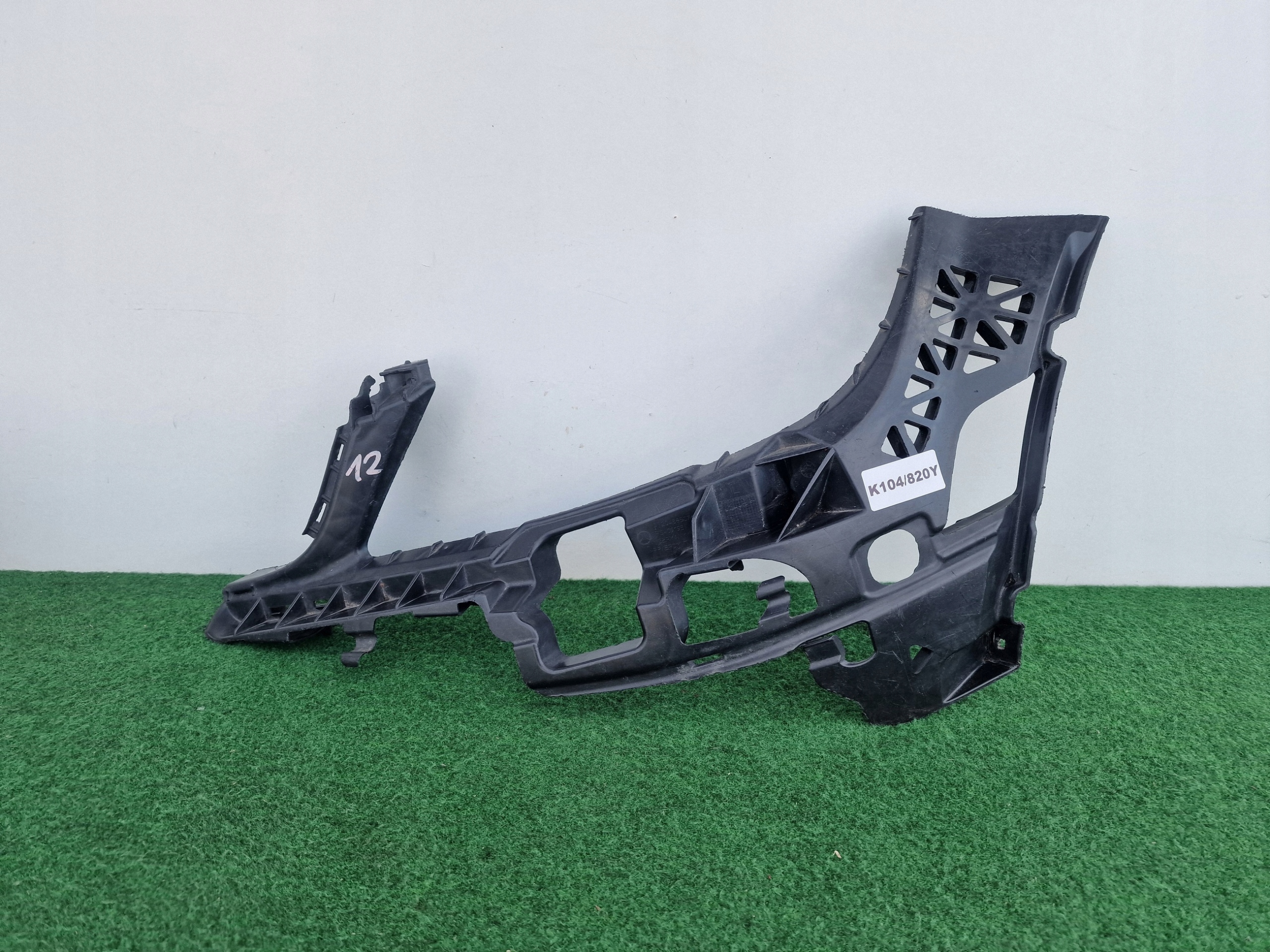 MERCEDES C-KLASA W204 left bumper bracket front + console K104/820Y