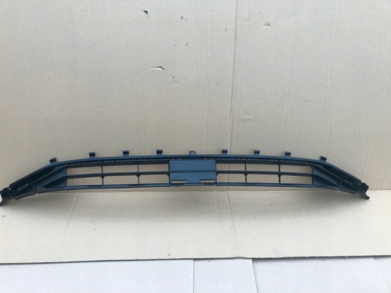 FORD FOCUS MK4 IV KRATKA ZDERZAK PRZÓD