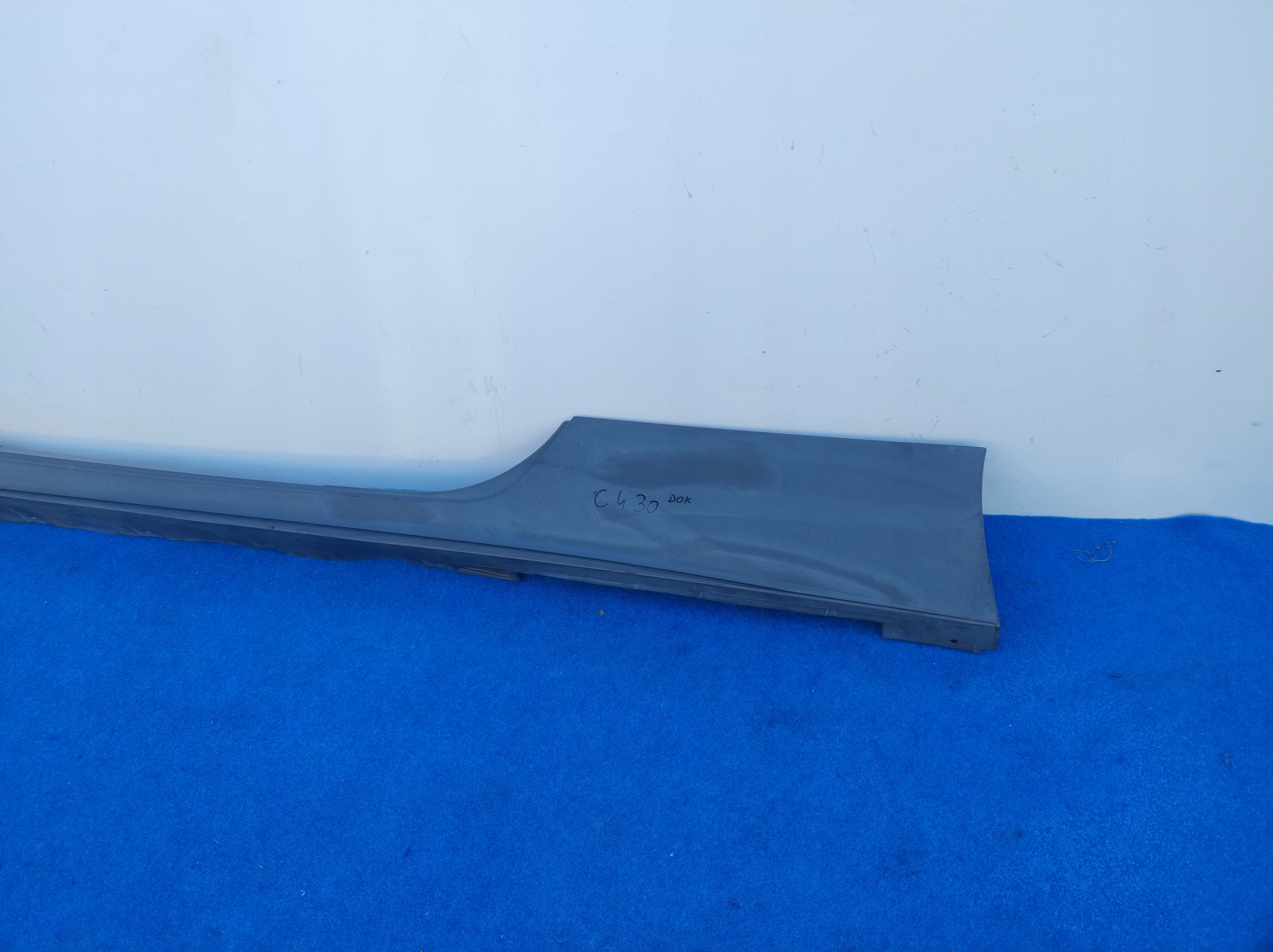 FERRARI ITALIA 458 left moulding threshold threshold 81361900 C430