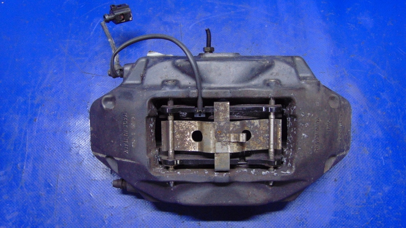 caliper brake right front 3.0TDI VW TOUAREG II 7P 10-17R