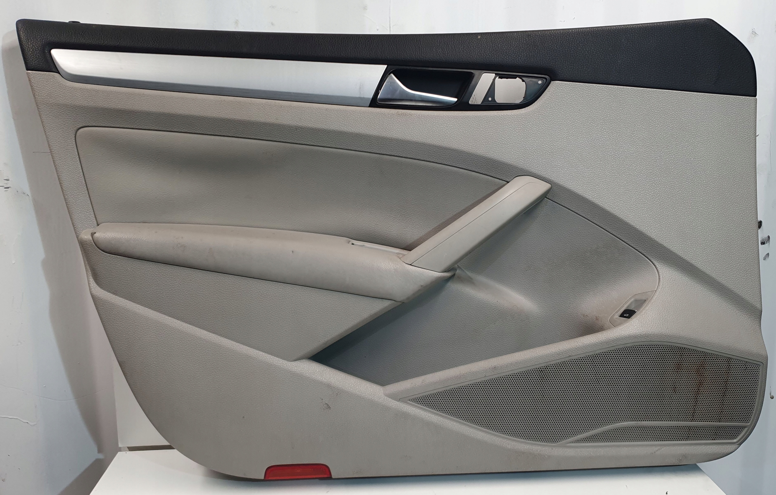 VW Passat B7 USA 11-16 side upholstery door left front front driver´s