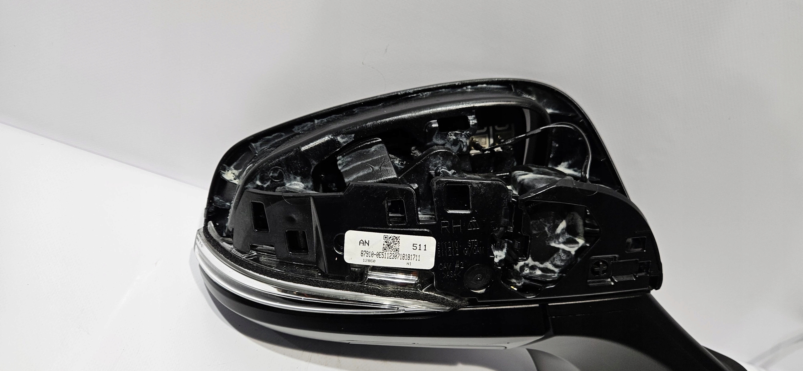 mirror right TOYOTA HIGHLANDER IV 19- 14 PIN 87910-0E511 original