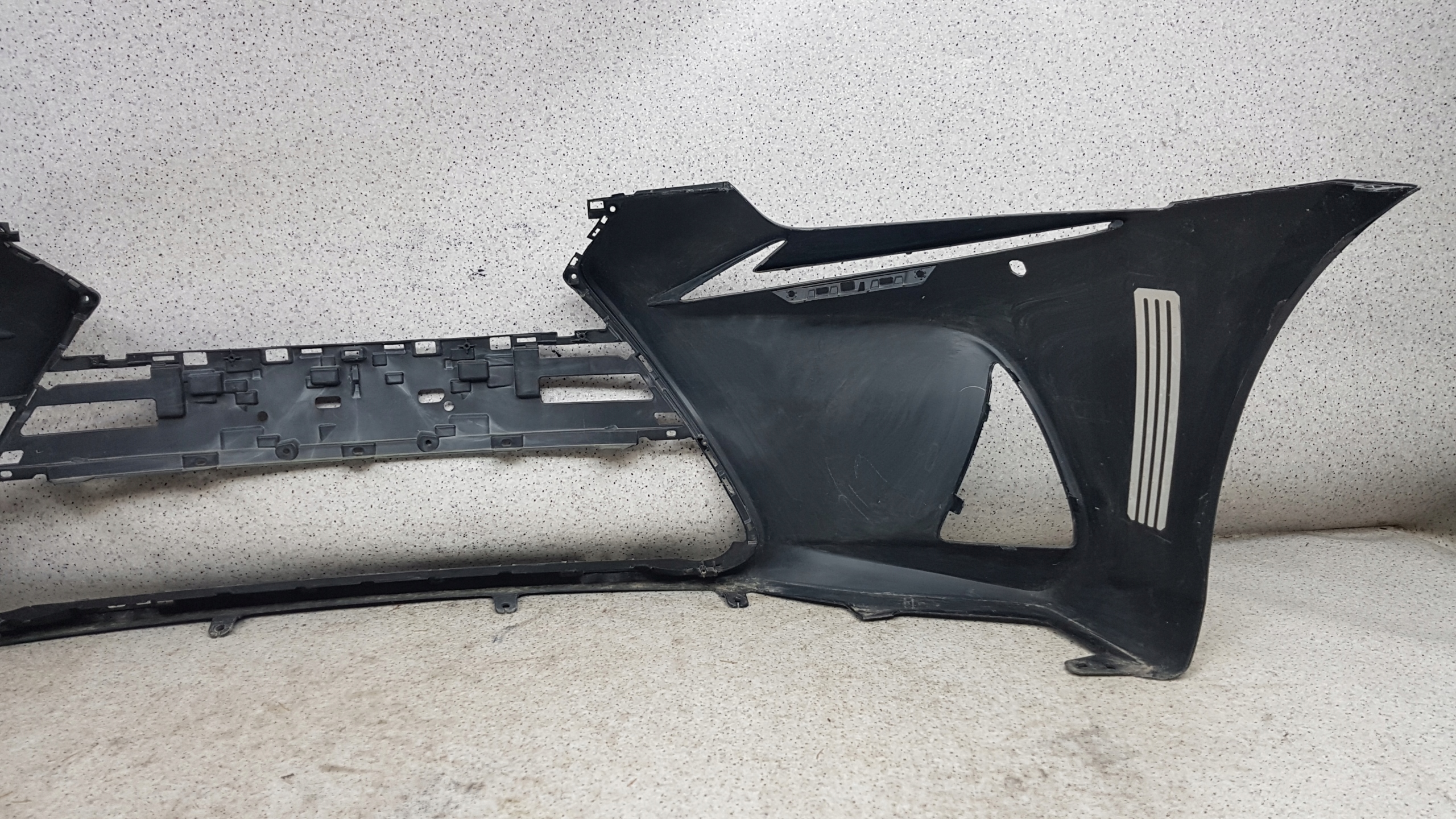 LEXUS IS 200 LIFT 2017 - bumper front 3771