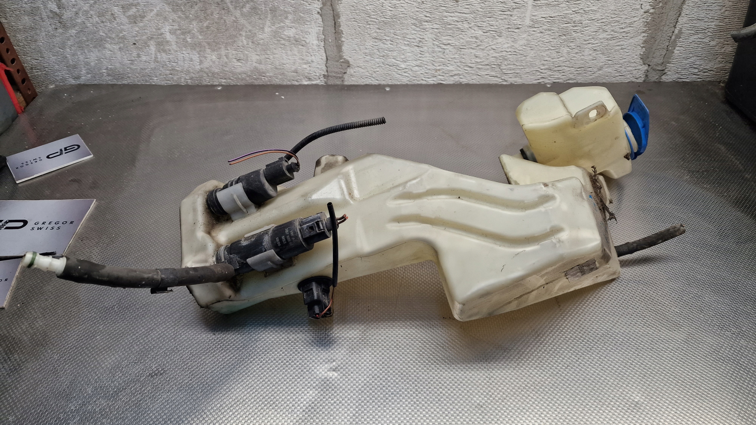 8E5955451M - AUDI A4 B6 B7 бачок омывателя