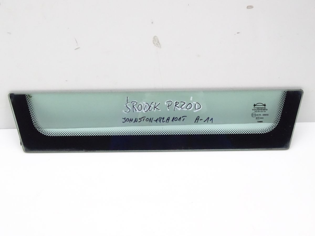 JOHNSTON_CX200_C50_SZYBA_CZOŁOWA_ŚRODEK - Джонстон CX200 C50 лобове скло центр