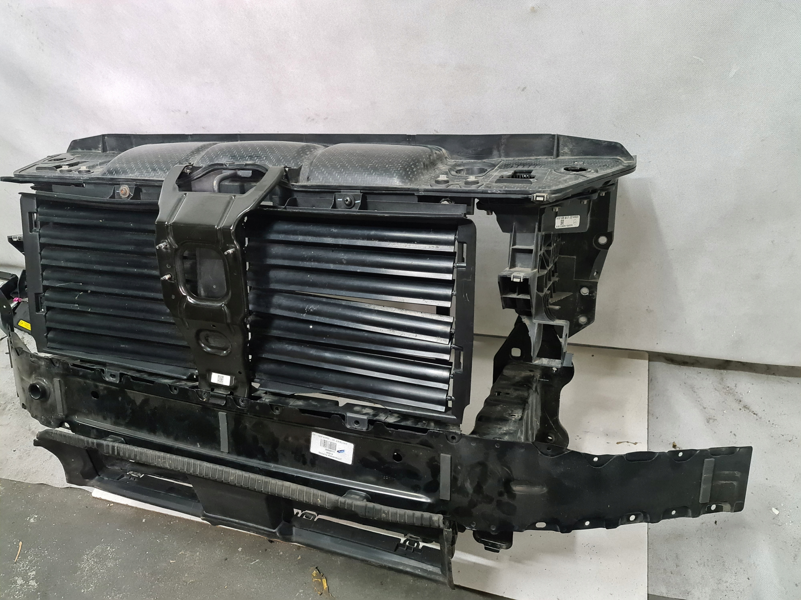 PAS PRZEDNI WZMOCNIENIE GLE GLS 167 CARBON Producent części Mercedes-Benz OE