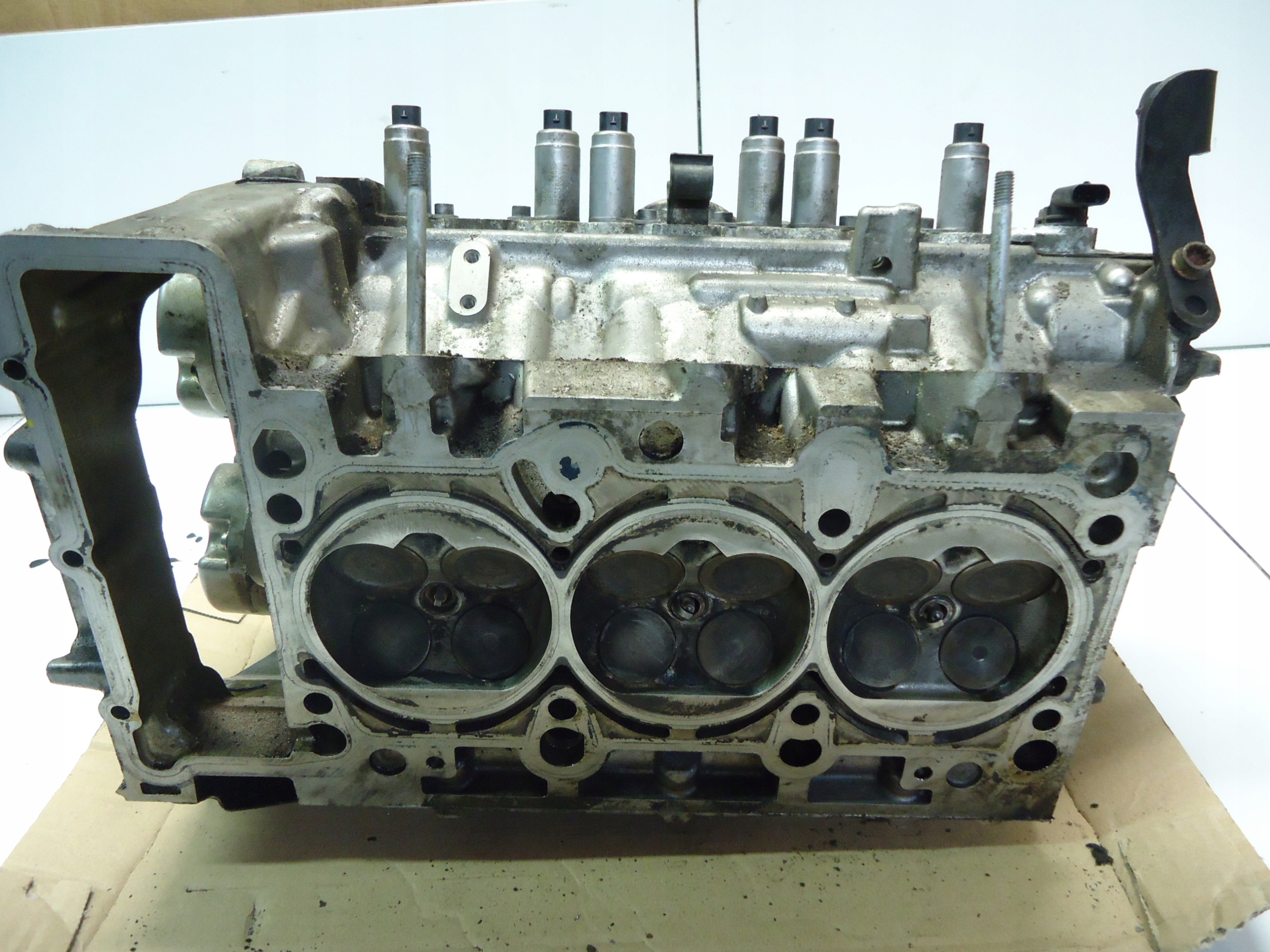 AUDI A5 3.2FSI V6 CAL head. left 06E103403A