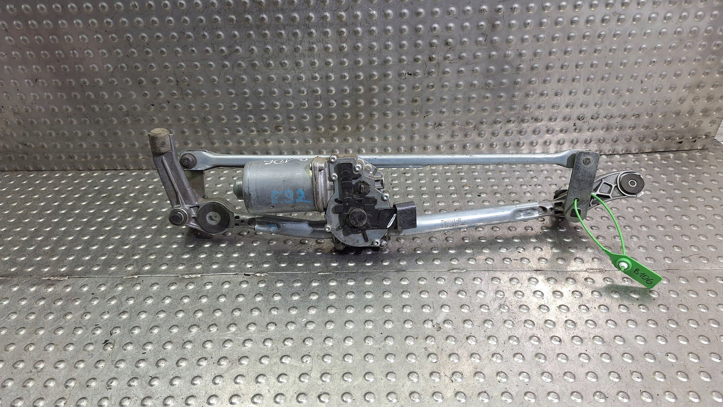 Gestänge Motor Wischer vorne 6978263 BMW 3 E90 E91 E92 E93 EUROPA