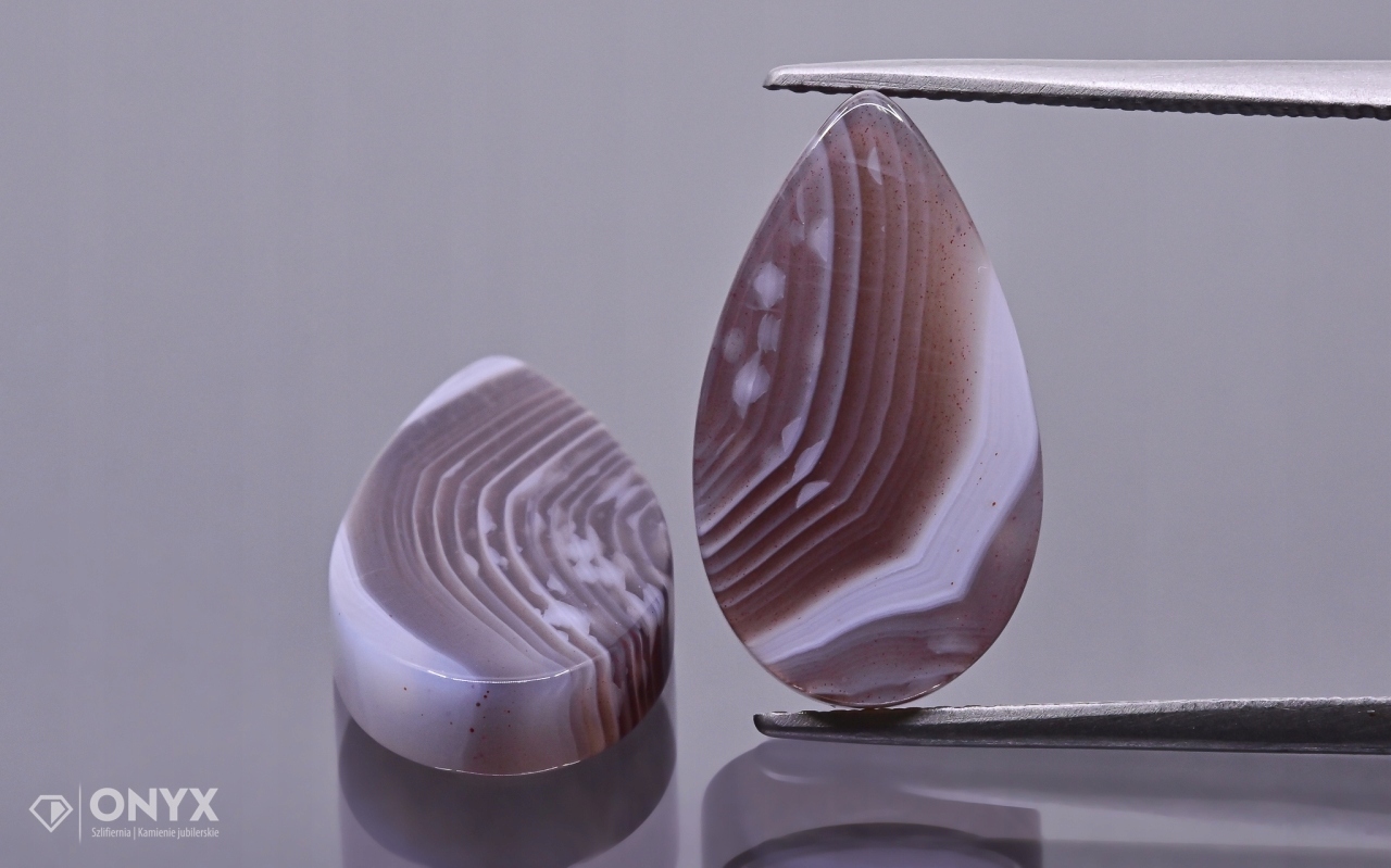 Achát Botswana mělký Pár slza 17,5x10 mm