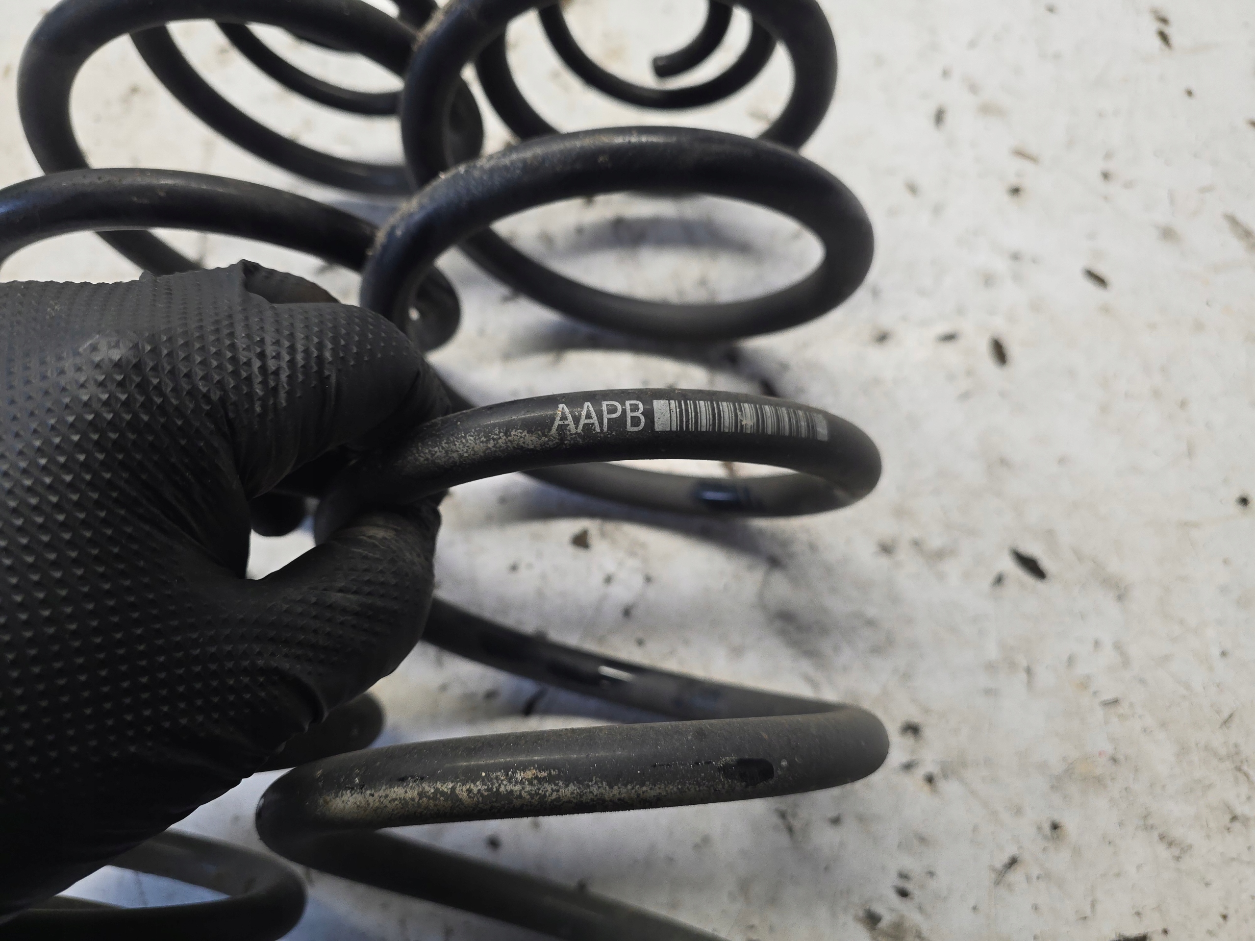 OPEL CASCADA CABRIO spring springs rear part rear. KOMPLET