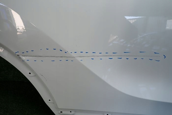 MITSUBISHI ECLIPSE CROSS 17- door right rear. rear part
