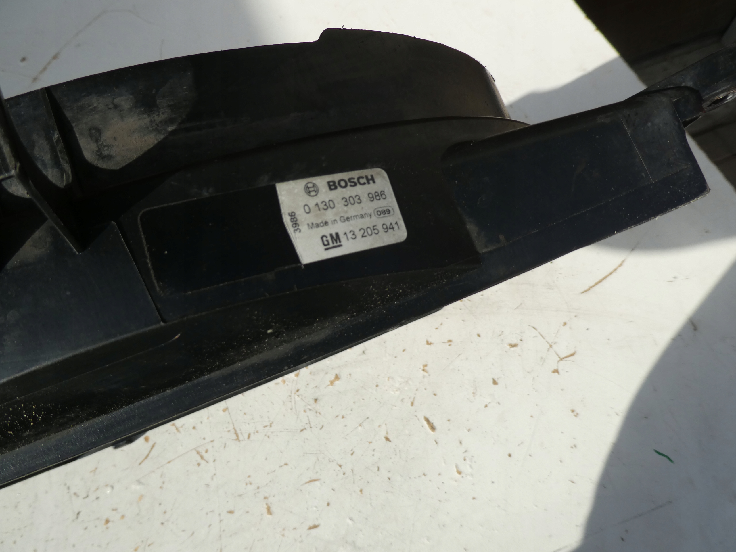 OPEL ASTRA H ventilátor chladiče vody 13205941