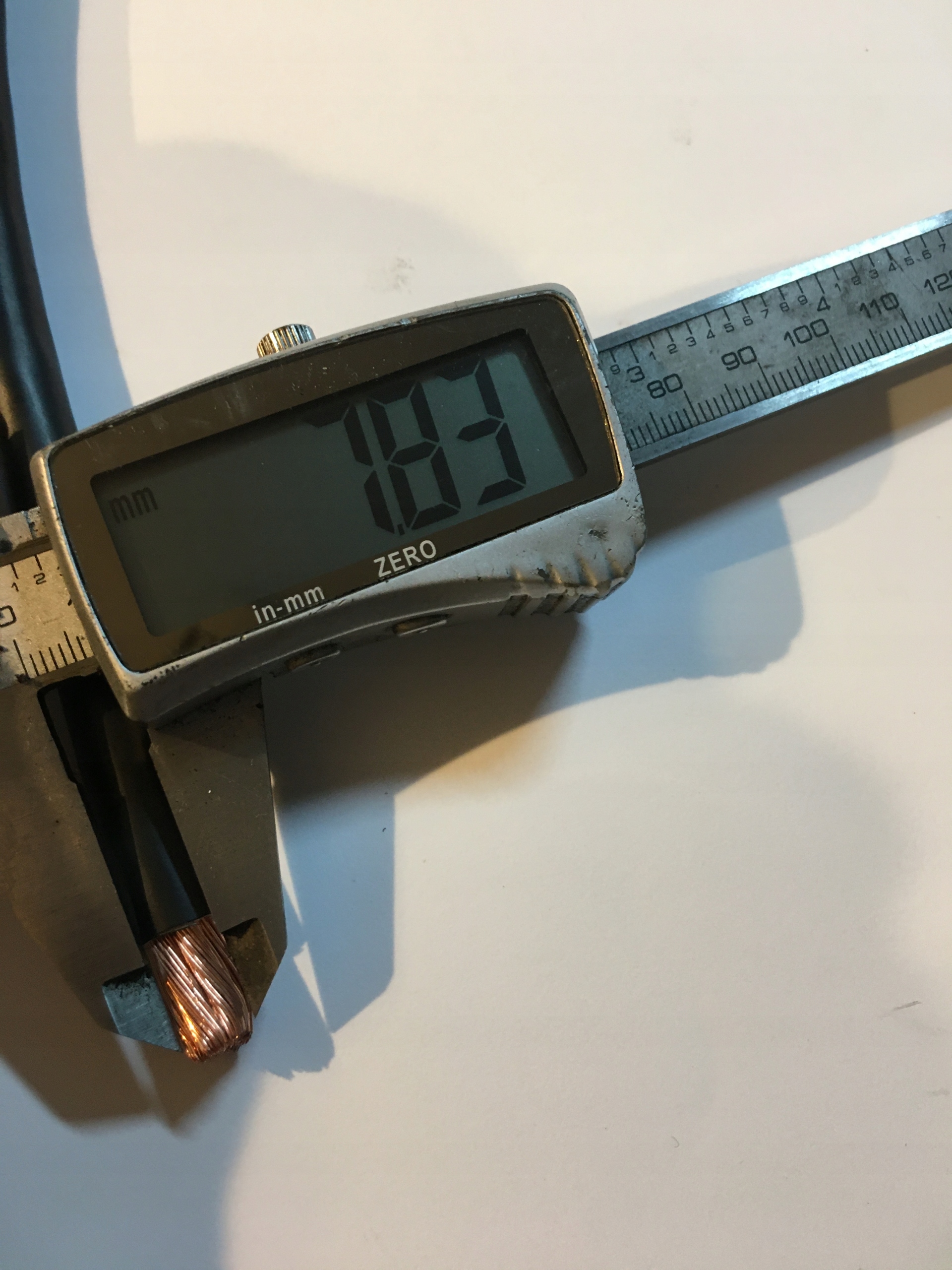 Kabel do łączenia akumulatorów AGM i GEL 35cm Marka EK ELEKTROKABEL