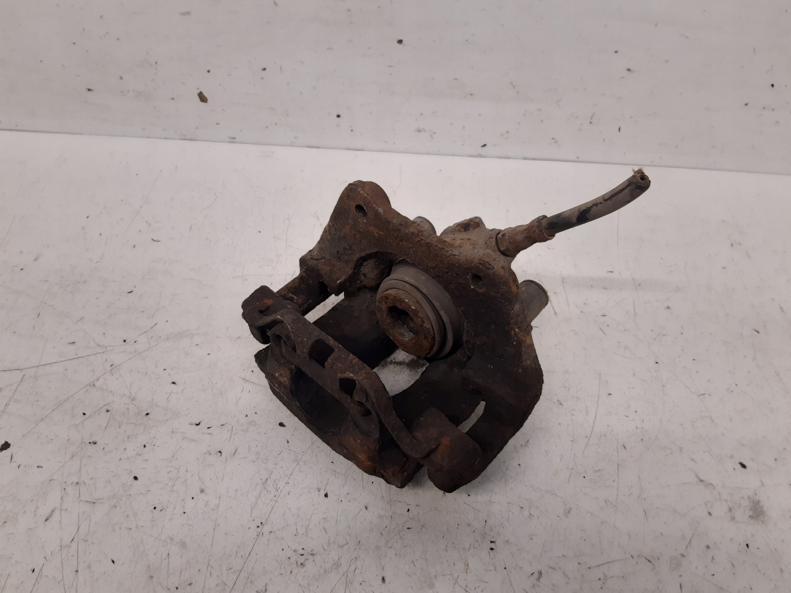 caliper right rear part BMW X3 E83
