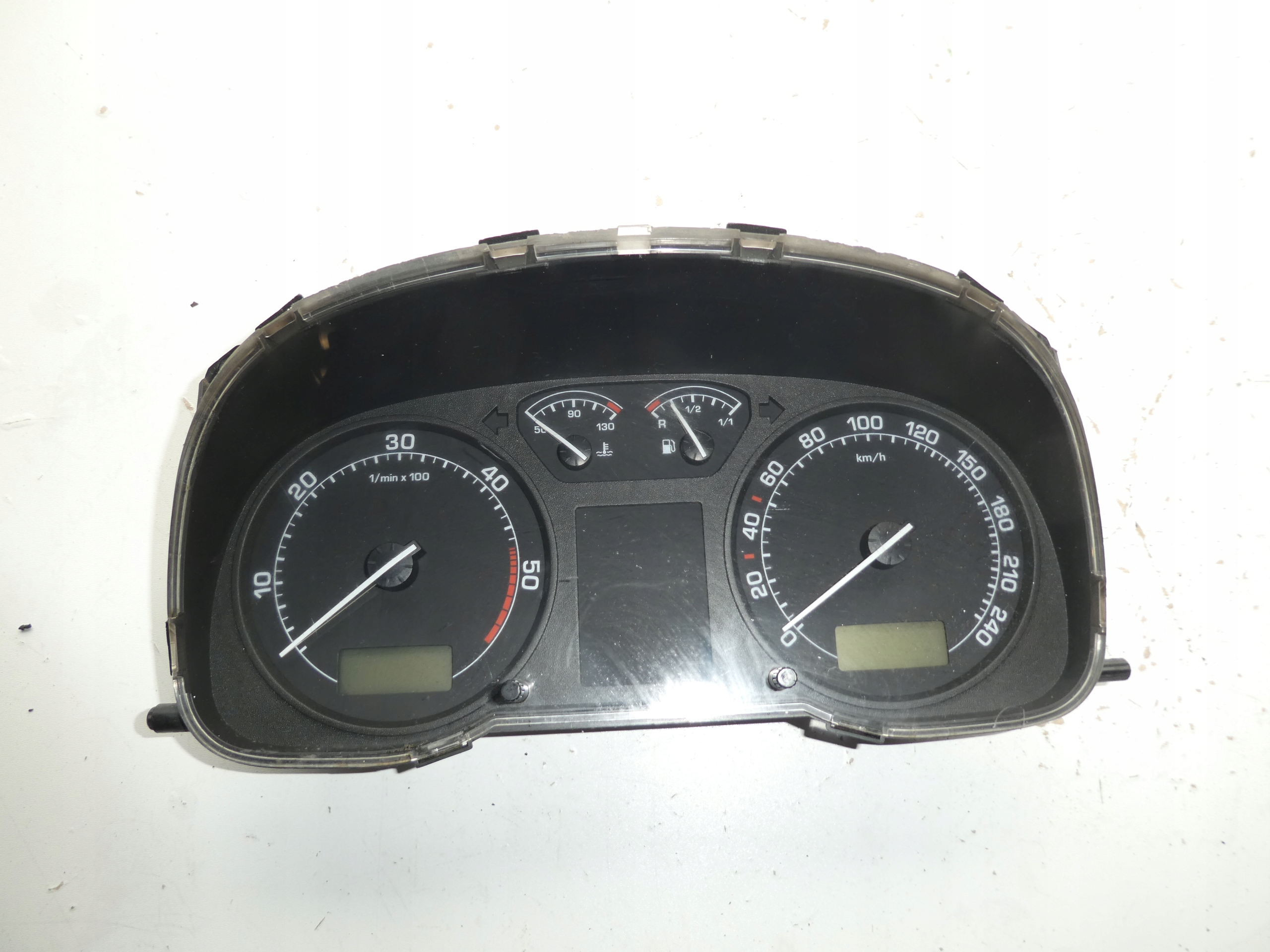 dials SKODA OCTAVIA and 1U0920811J