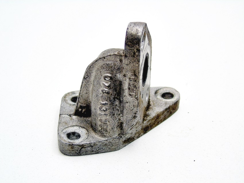 078131165 - Патрубок клапана EGR 4.2 V8 AUDI A8 D3 SPYKER C8