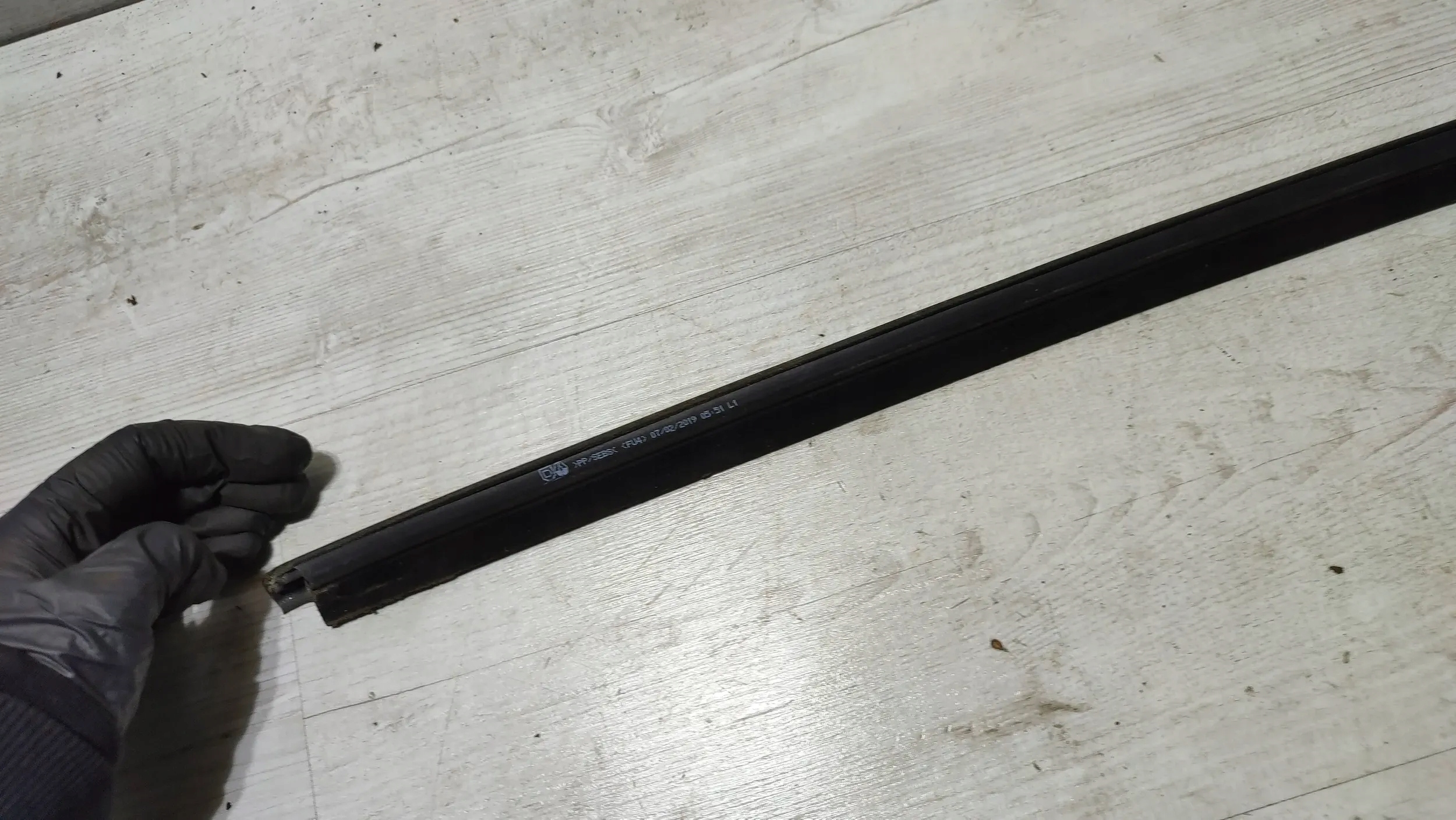 Dacia Logan II 2019r front side right moulding dust