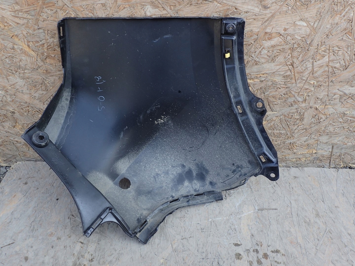 bumper corner left rear part rear HONDA HRV RU 2015