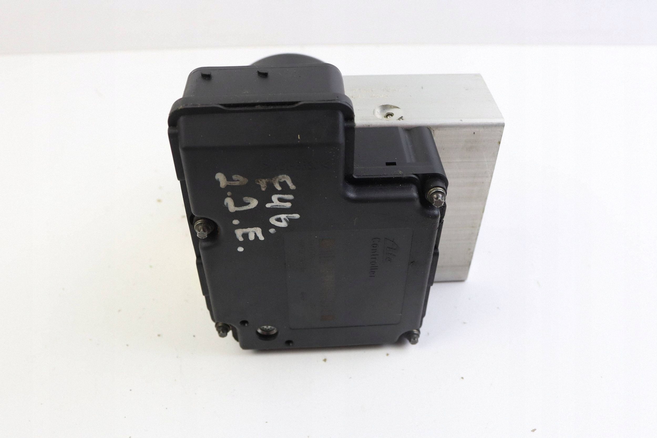 BMW 3 E46 E36 pump control unit ABS 6751767 6751768