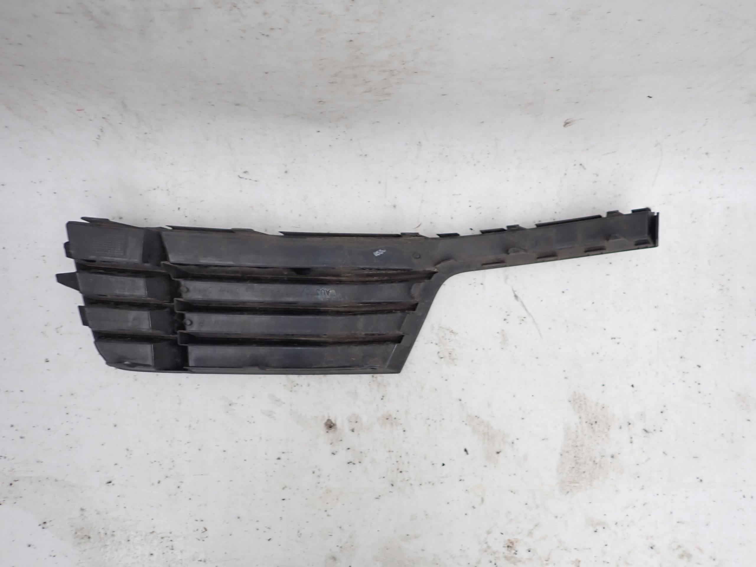 AUDI A3 8V LIFT grid of a bumper right front front