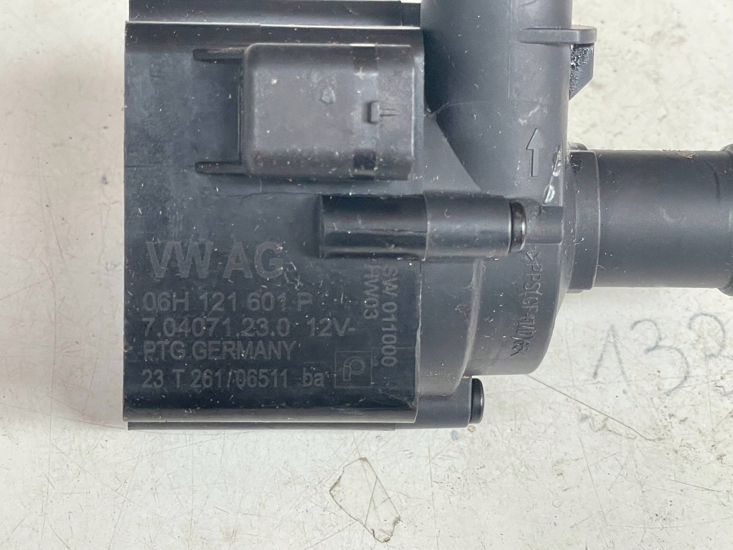 supplementary water pump AUDI Q7 4M 06H121601P @M