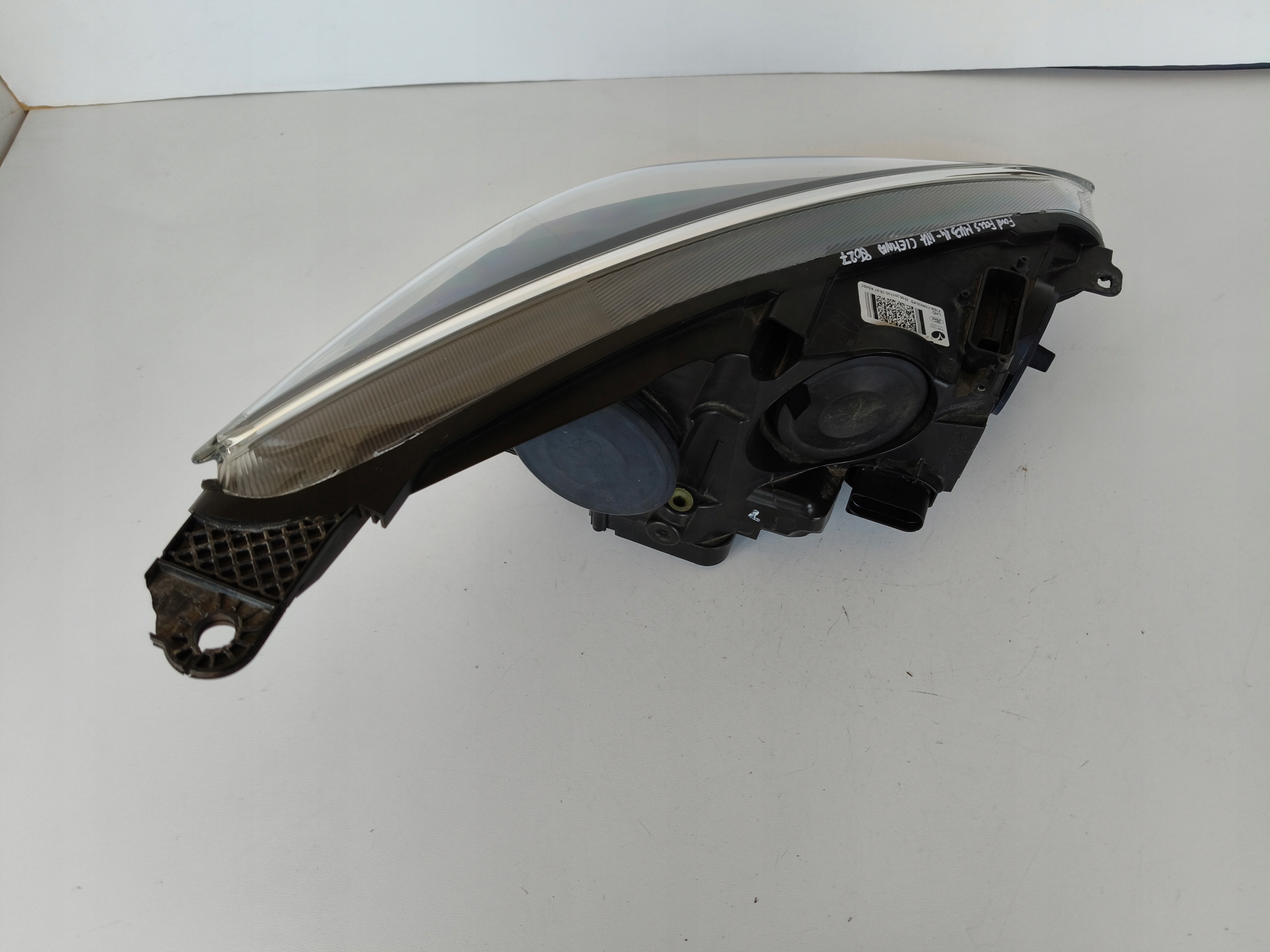 light left REFLEKTOR FORD FOCUS MK3 14- LIFT CIEMNA