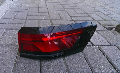 VW PASSAT B9 3J0 PRAWA TYLNA LAMPA ORYGINAŁ 3J0945096