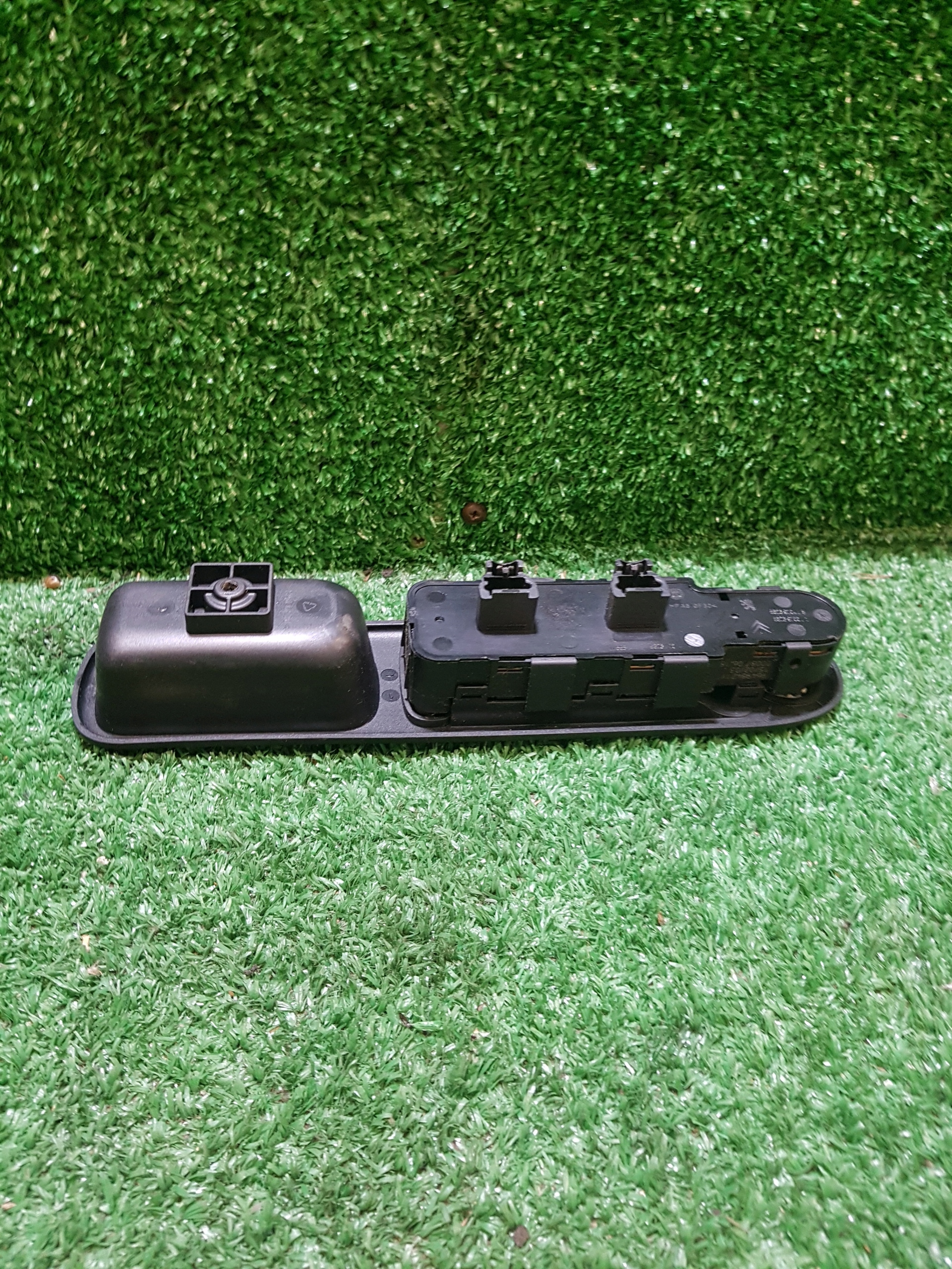 control panel of the window driver´s PEUGEOT 407