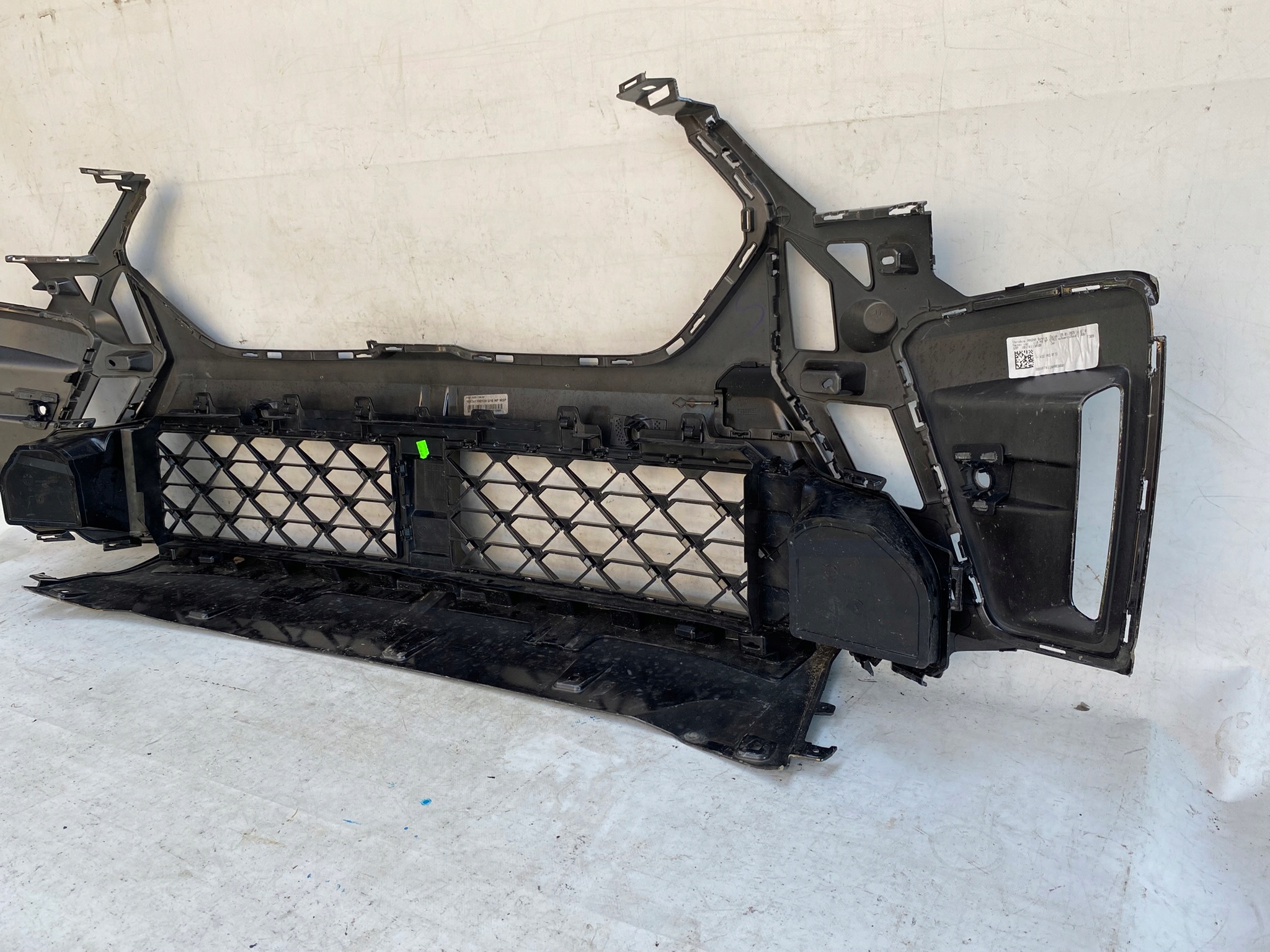 BMW X2 U10 m-packet 24- accessories of a bumper grid central front 7884910
